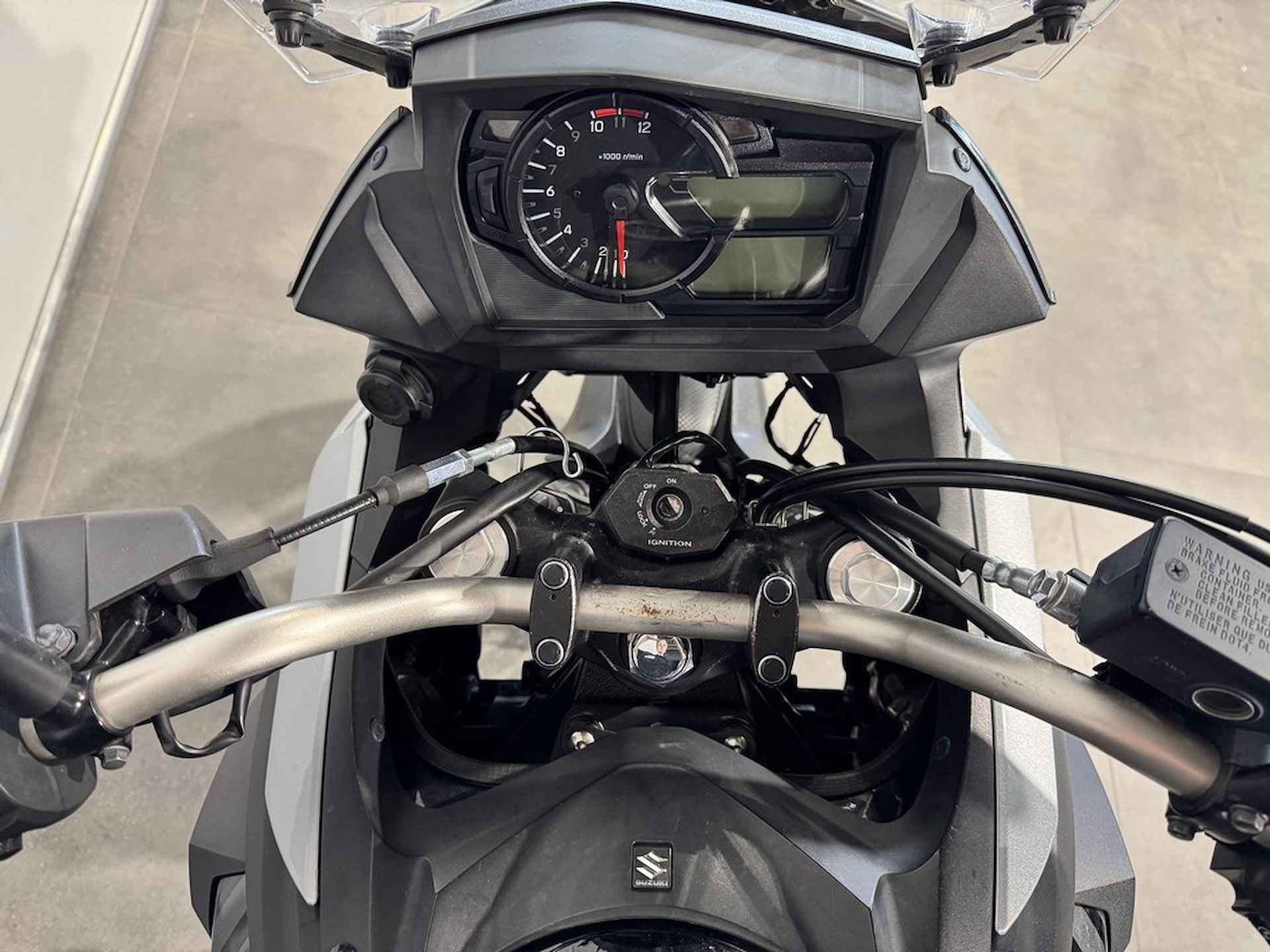 Suzuki DL 650 ABS V STROM - 8/9