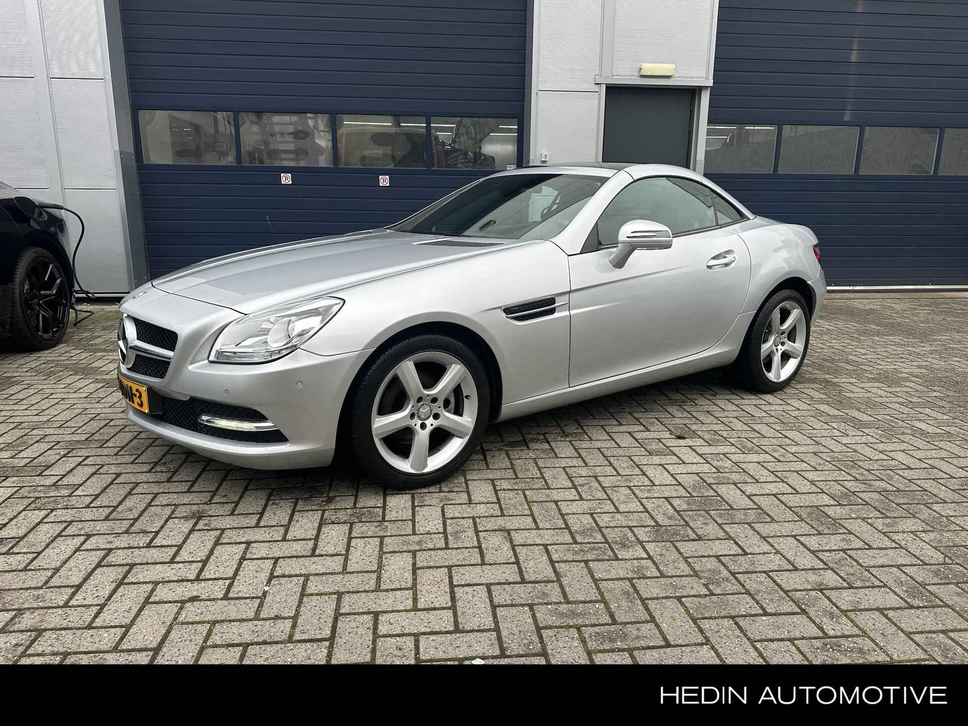 Mercedes-Benz SLK SLK 200 Automaar Roadster | Panoramavariodak | Parktronic | Stoelverwarming | Airco | Airscarf | Spiegelpakket - 1/20