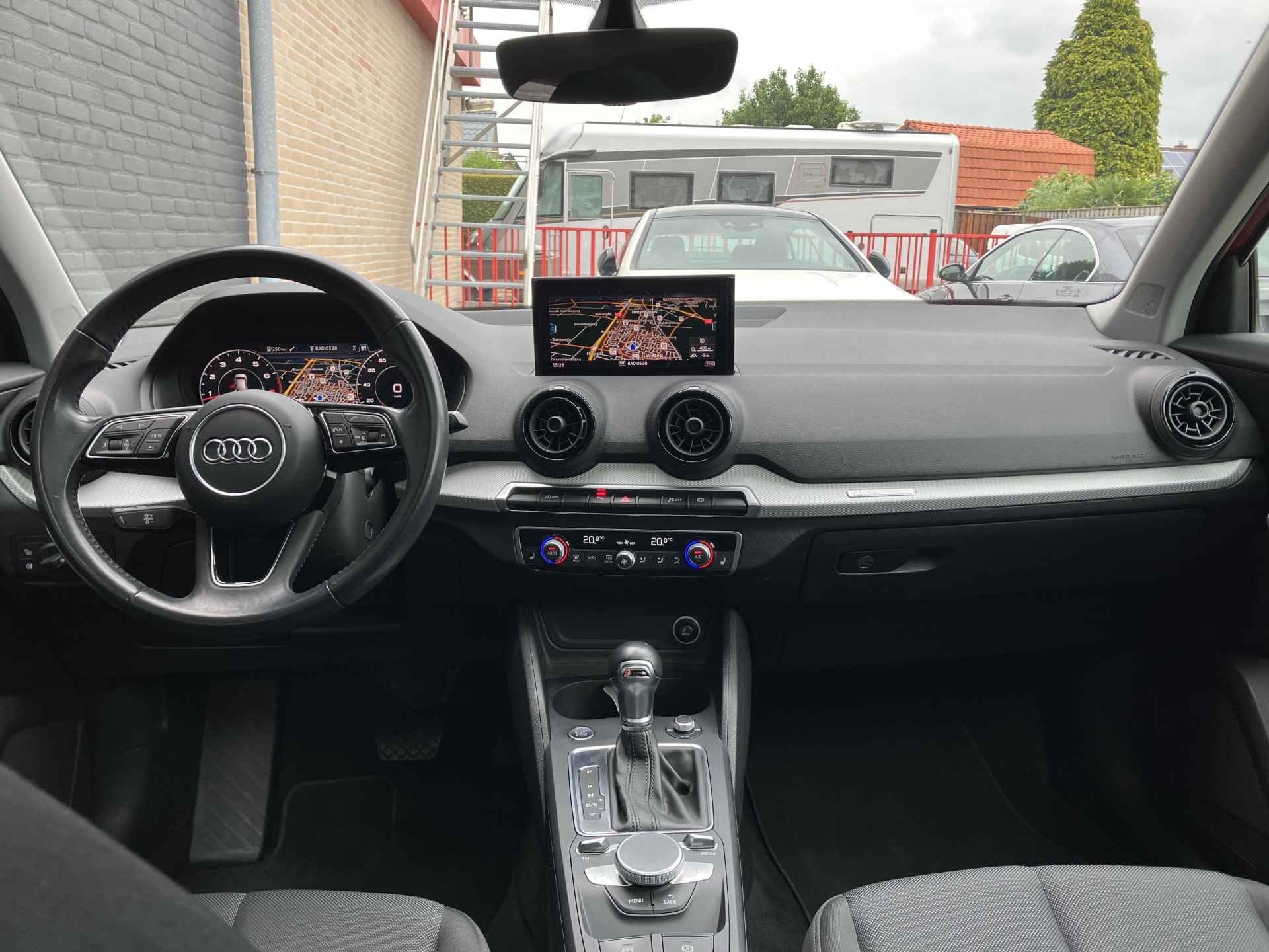 Audi Q2 1.4 TFSI 150 pk CoD S-Line Edition AUT. | panoramadak | digitale cockpit | navigatie | black optic | elektr. a. klep - 16/39