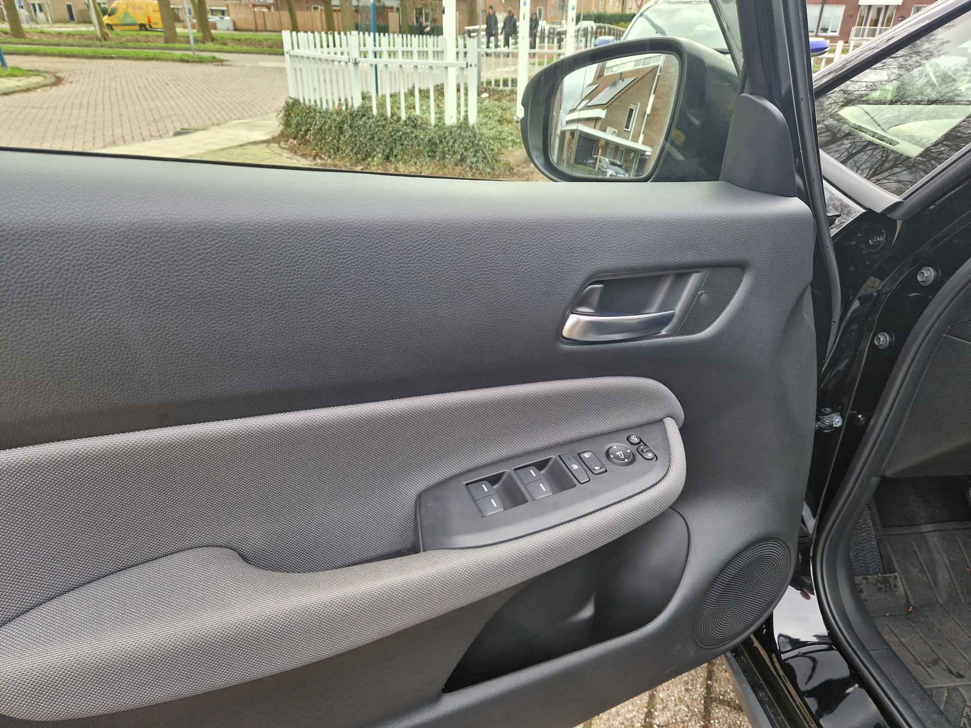 Honda Jazz 1.5 e:HEV Crosstar Navigatie, Parkeersensoren V+A, Apple/Android , All-in Rijklaarprijs - 12/24