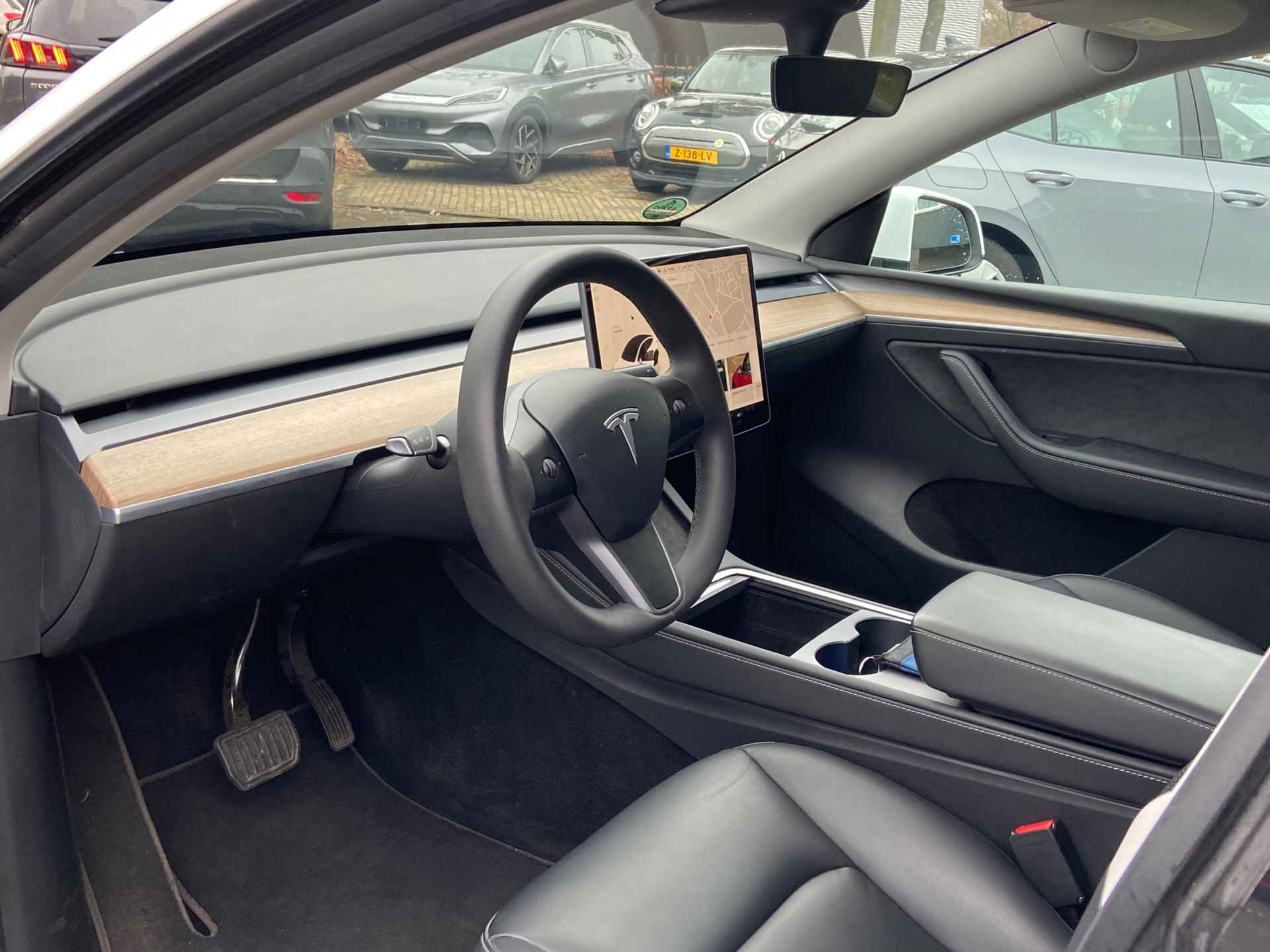 Tesla Model Y Long Range AWD 75 kWh | AUTOPILOT | PANO | LEDER | TESLA GARANTIE T/M 9-2026 - 17/28