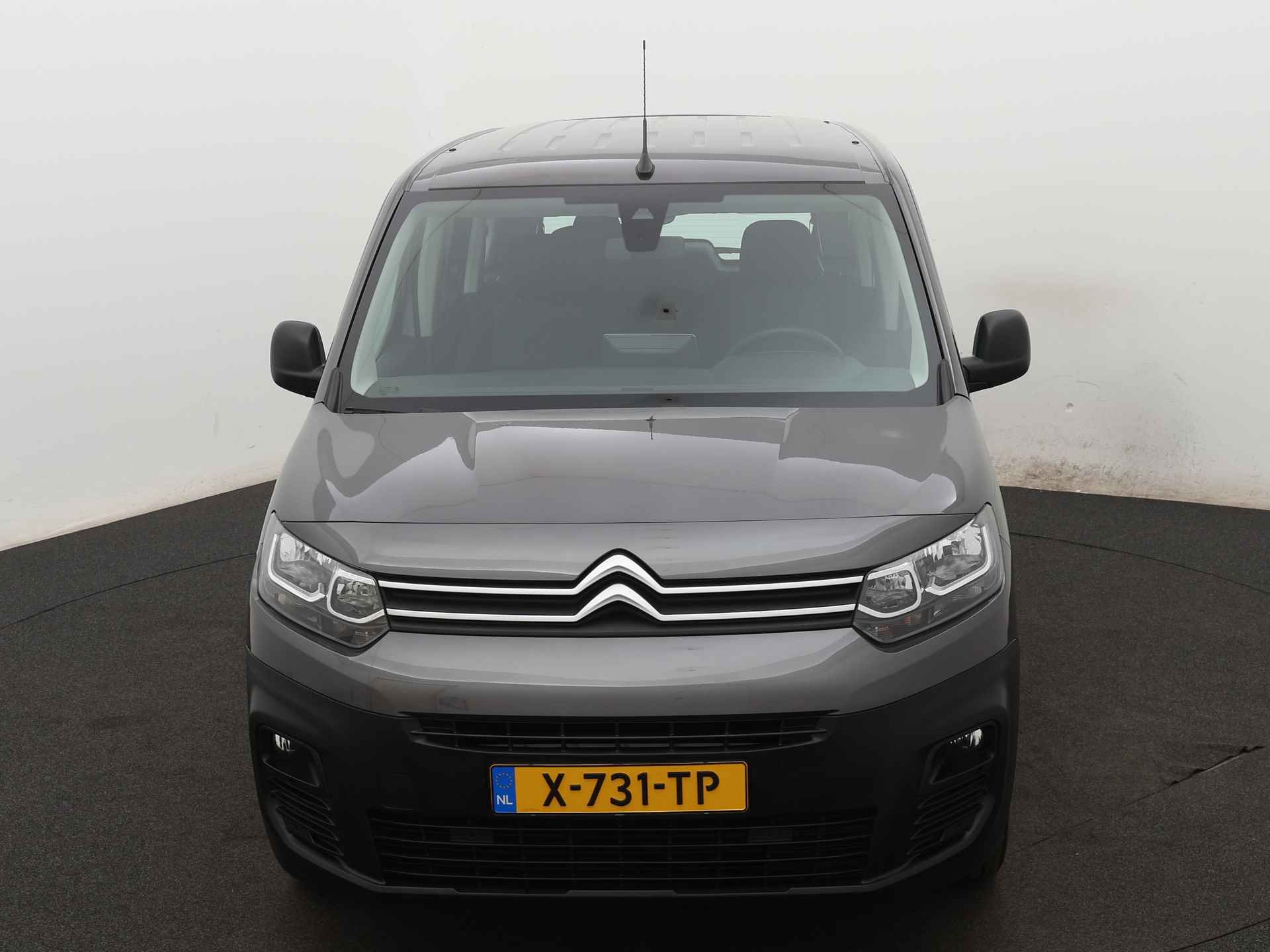 Citroën Berlingo XL 1.2 PureTech Shine 7p. Ingepland voor nieuwe bodemverlaging t.b.v. rolstoelvervoer (Prijs incl. bodemverlaging) - 23/37