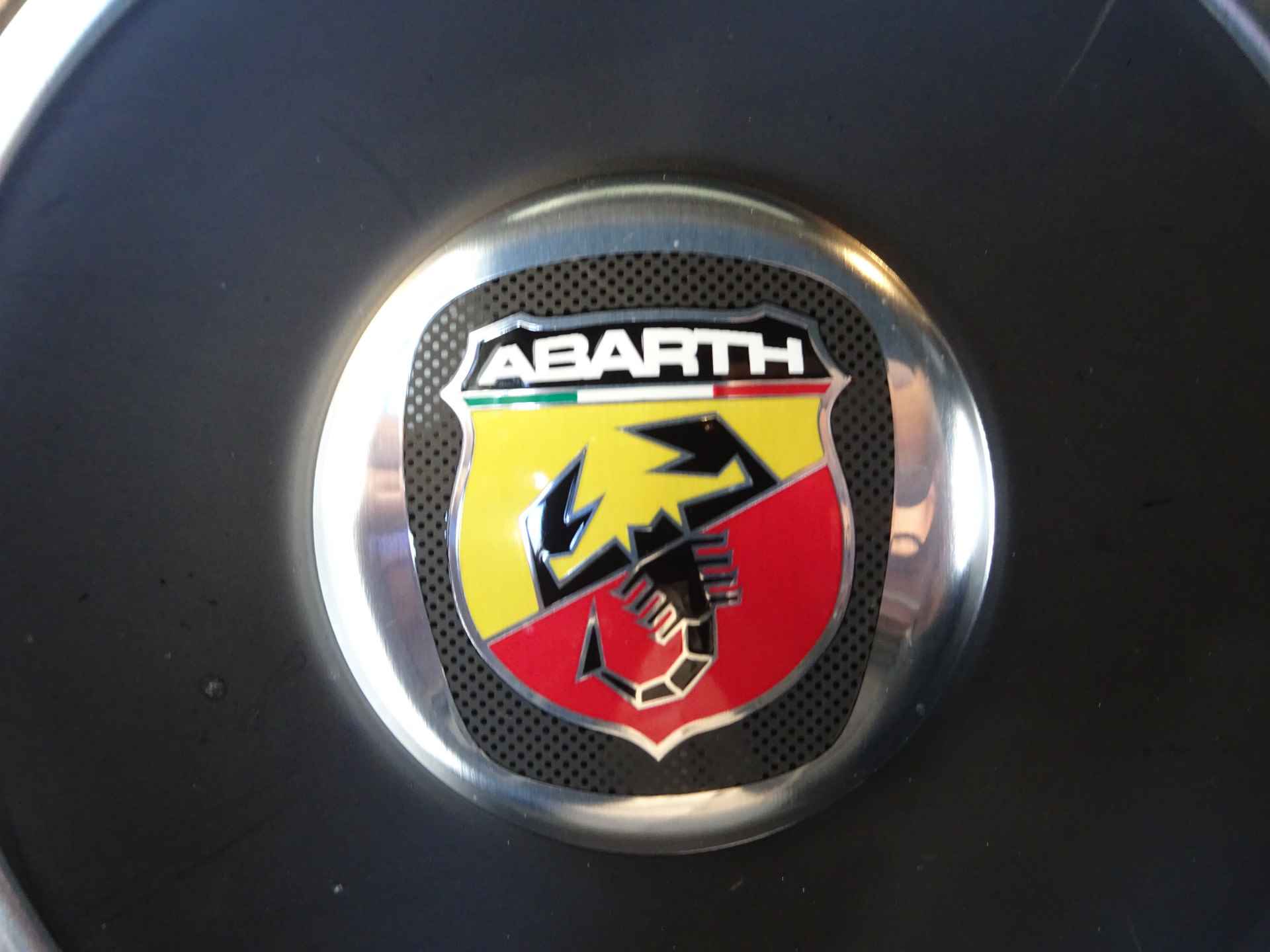 Abarth 500 1.4 T-Jet 160PK Abarth Turismo 70th Anniversary SPORT UITLAAT | Camera | Navigatie ! | Yamaha Factory Racing | Gelimiteerd 2000 stuks !! - 32/40