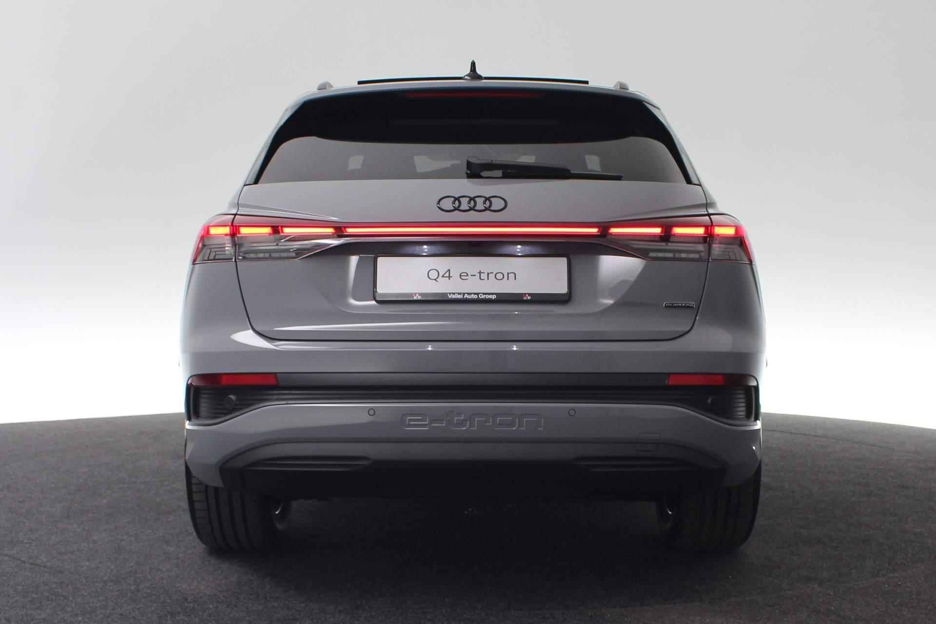 Audi Q4 e-tron Advanced edition 45 quattro 286pk | 30 Day Sale!** | Comfortpakket | Optiekpakket zwart plus | Glazen panoramadak - 18/39