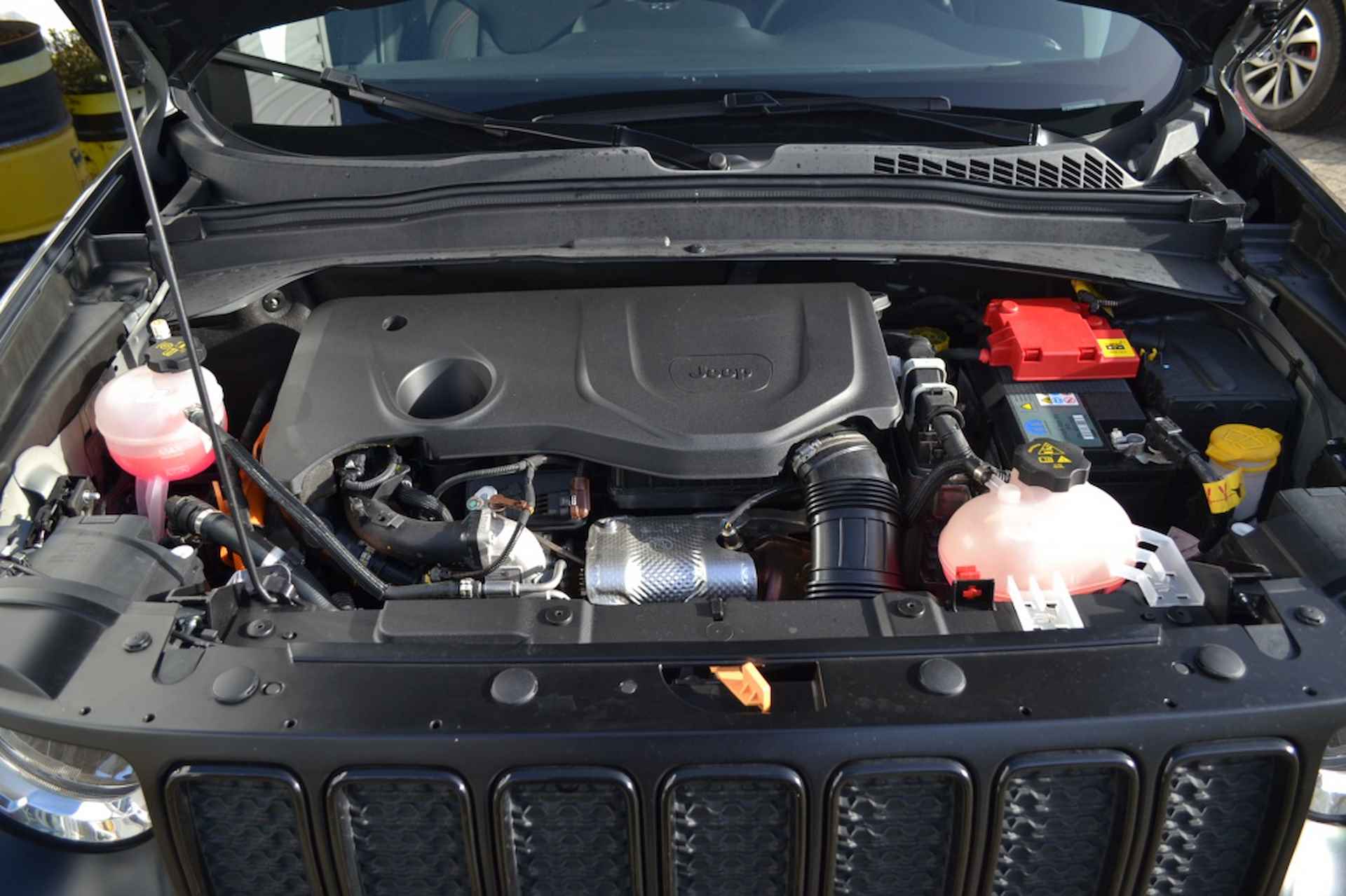 Jeep Renegade 4xe 240 Hyb. Trailh. - 33/34