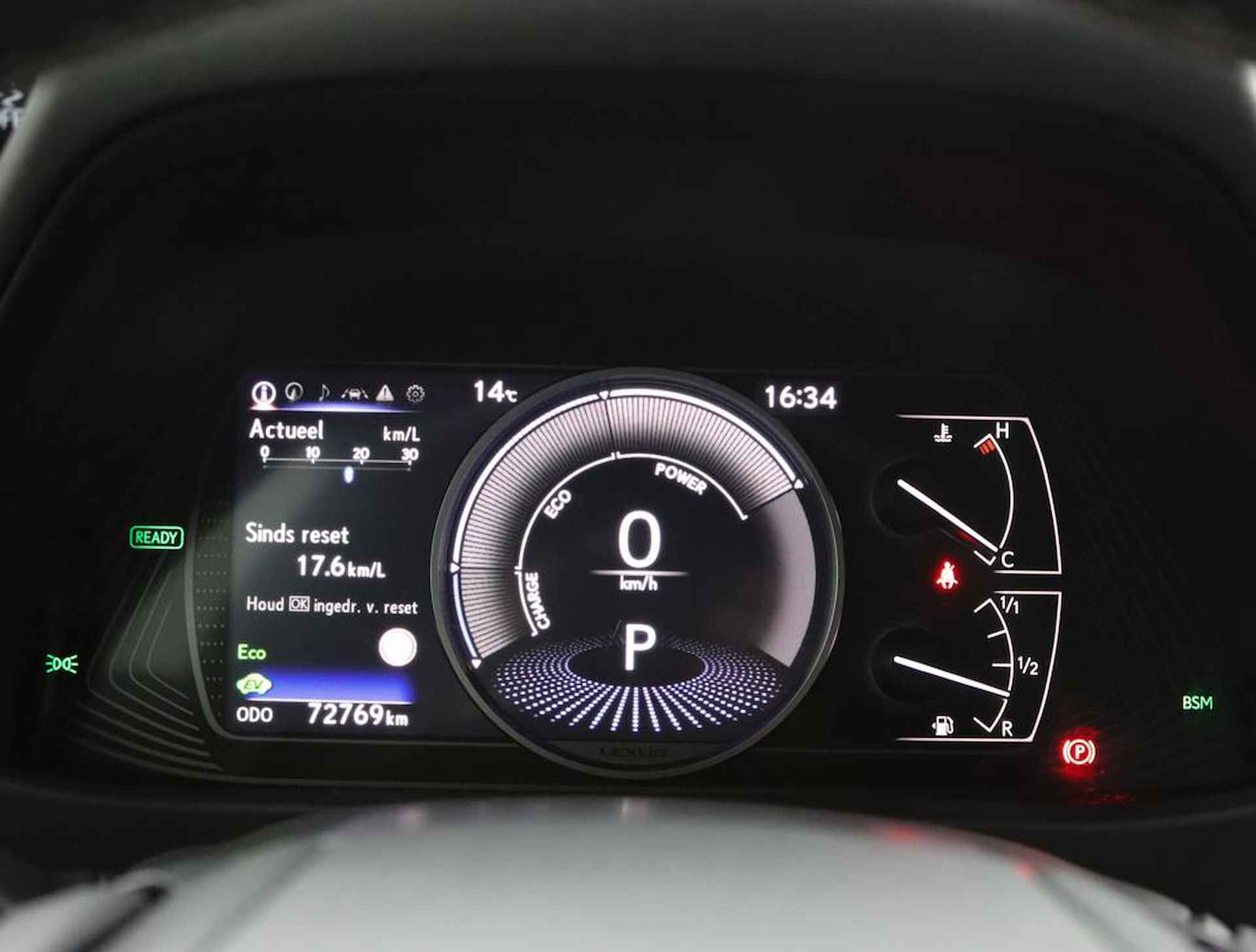 Lexus UX 250h Luxury Line | Blind Spot Monitor | Stoelverwarming | Parkeersensoren | Navigatie | - 6/61