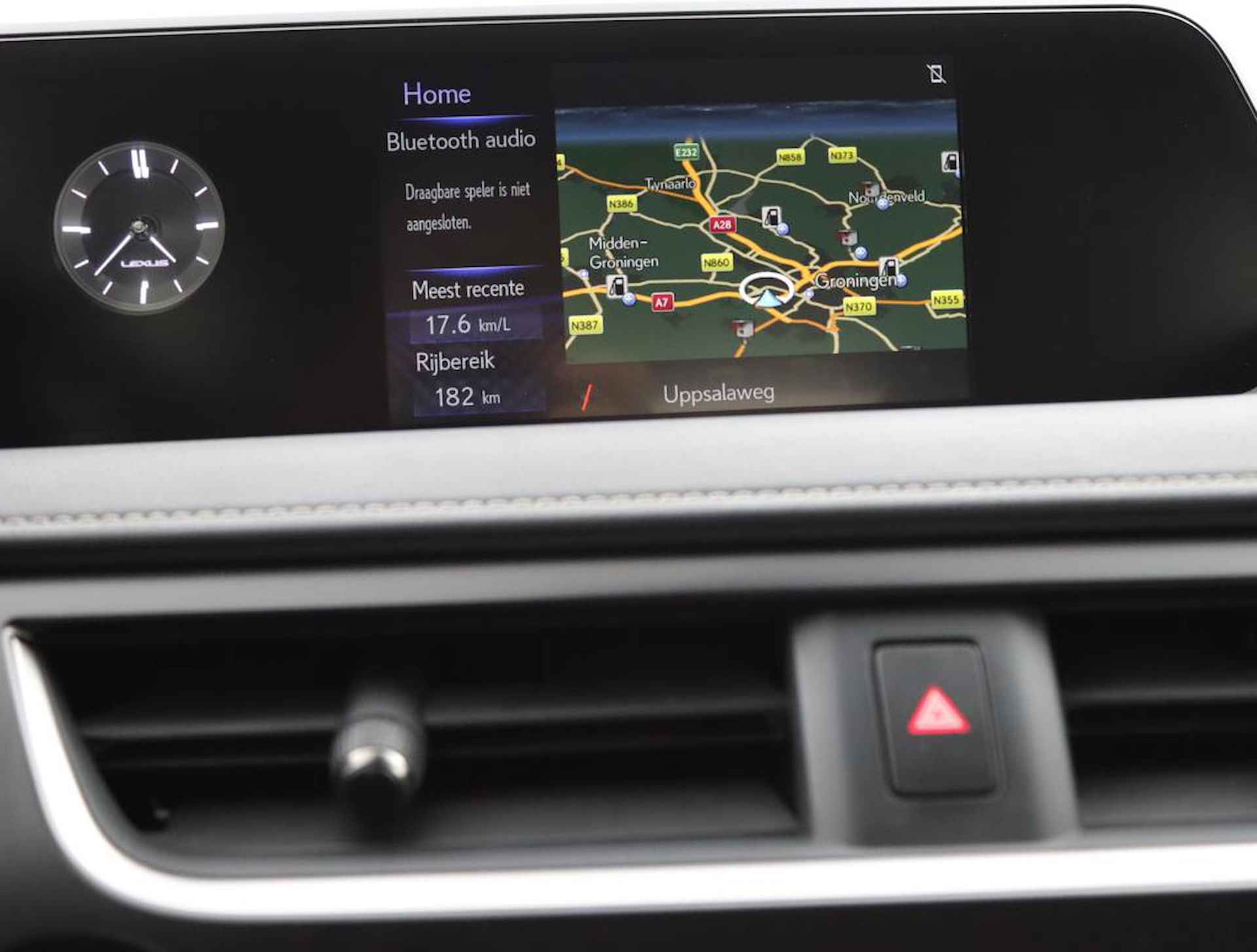 Lexus UX 250h Luxury Line | Blind Spot Monitor | Stoelverwarming | Parkeersensoren | Navigatie | - 27/61