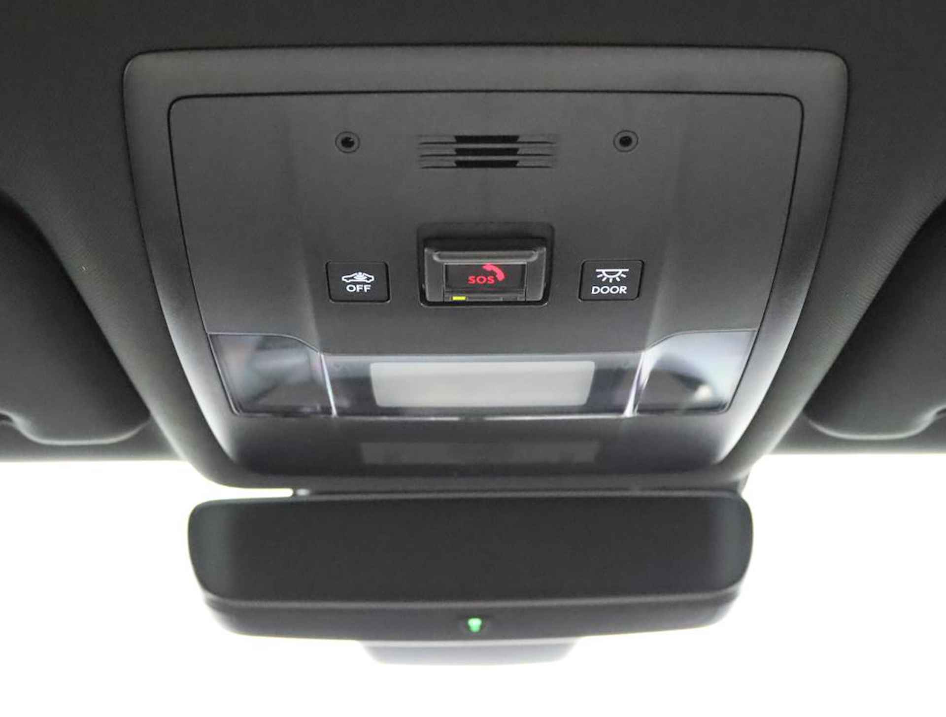Lexus UX 250h Luxury Line | Blind Spot Monitor | Stoelverwarming | Parkeersensoren | Navigatie | - 32/61