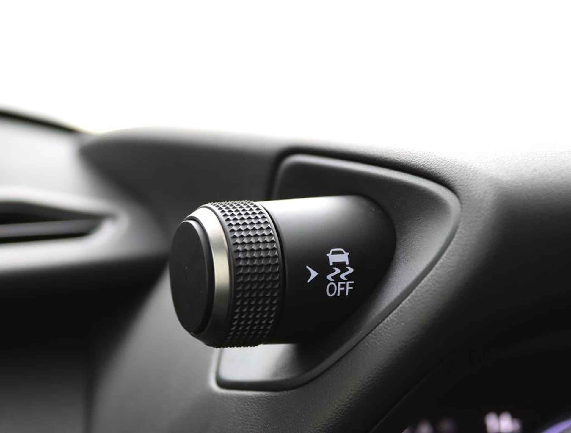 Lexus UX 250h Luxury Line | Blind Spot Monitor | Stoelverwarming | Parkeersensoren | Navigatie | - 56/61