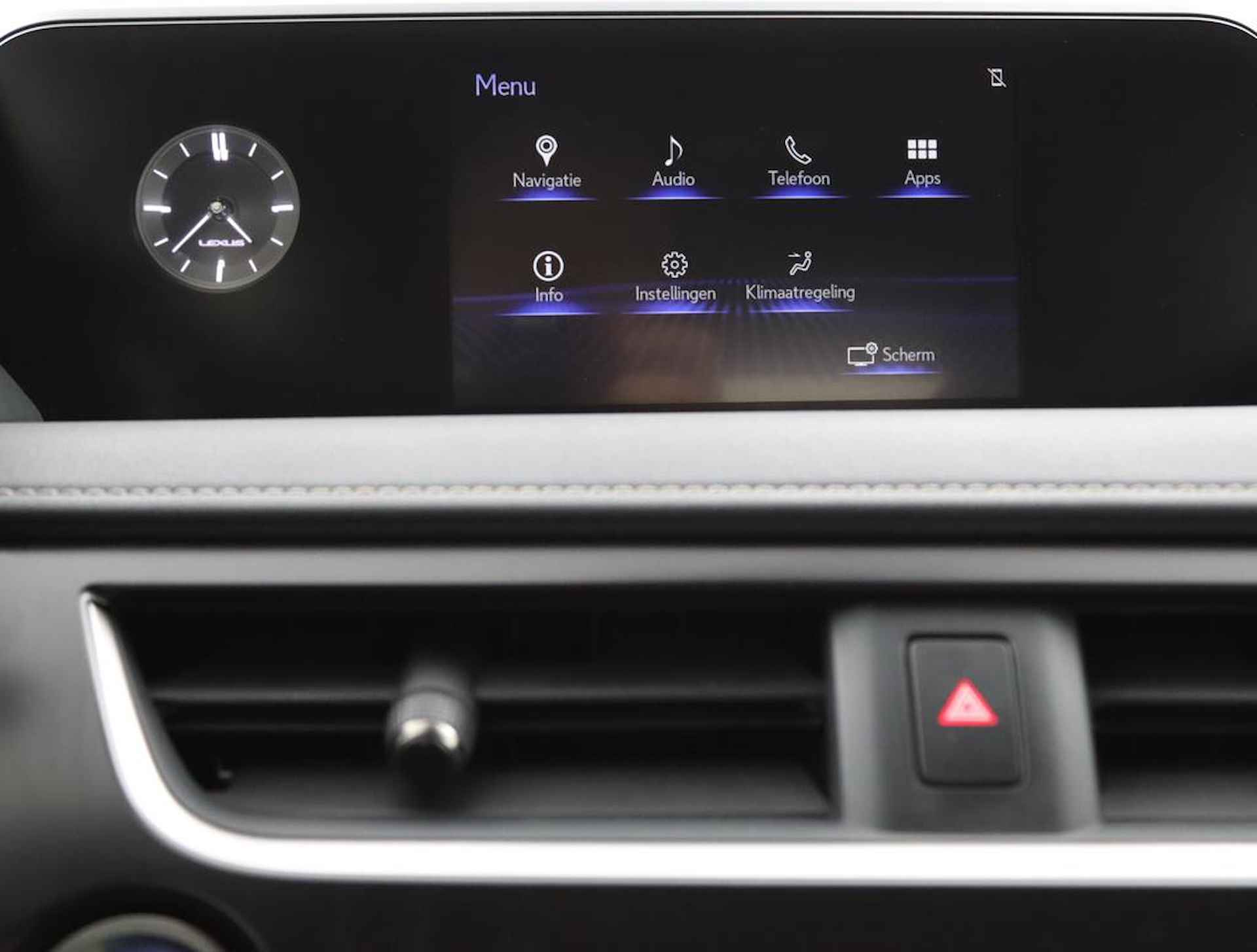 Lexus UX 250h Luxury Line | Blind Spot Monitor | Stoelverwarming | Parkeersensoren | Navigatie | - 57/61