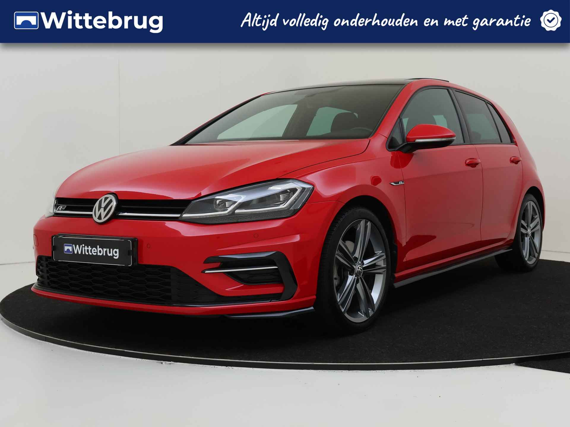 Volkswagen Golf 1.5 TSI Highline Business R 150 pk | R-Line exterieur | Navigatie | Climate Control - 1/33