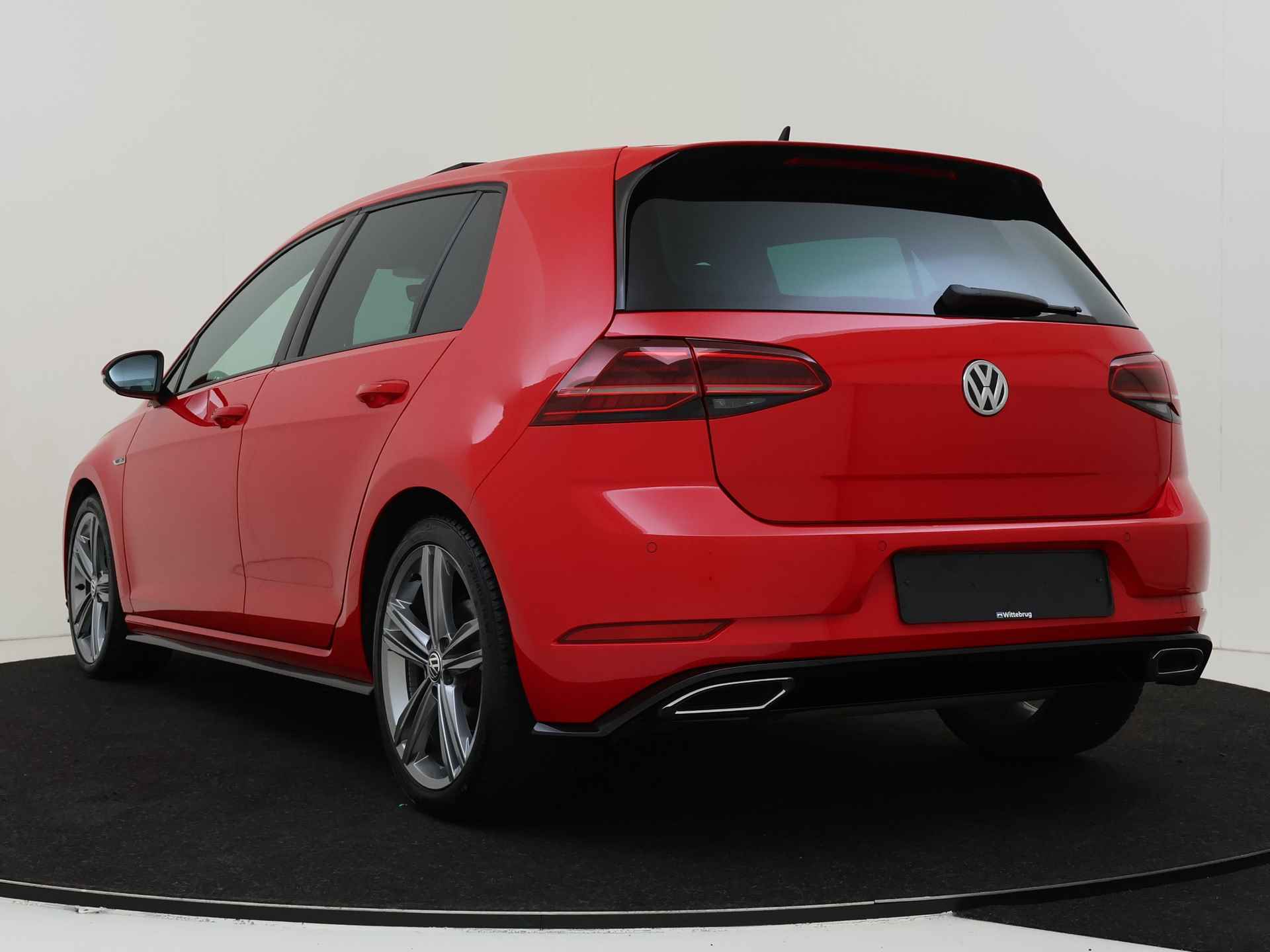 Volkswagen Golf 1.5 TSI Highline Business R 150 pk | R-Line exterieur | Navigatie | Climate Control - 5/33