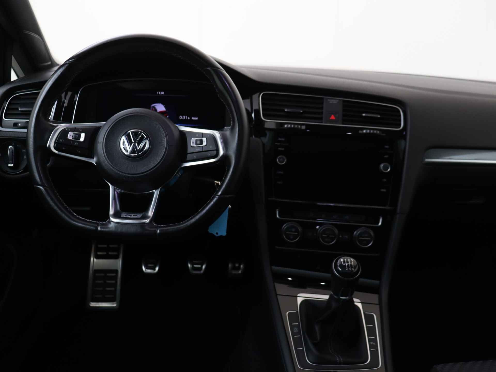 Volkswagen Golf 1.5 TSI Highline Business R 150 pk | R-Line exterieur | Navigatie | Climate Control - 6/33