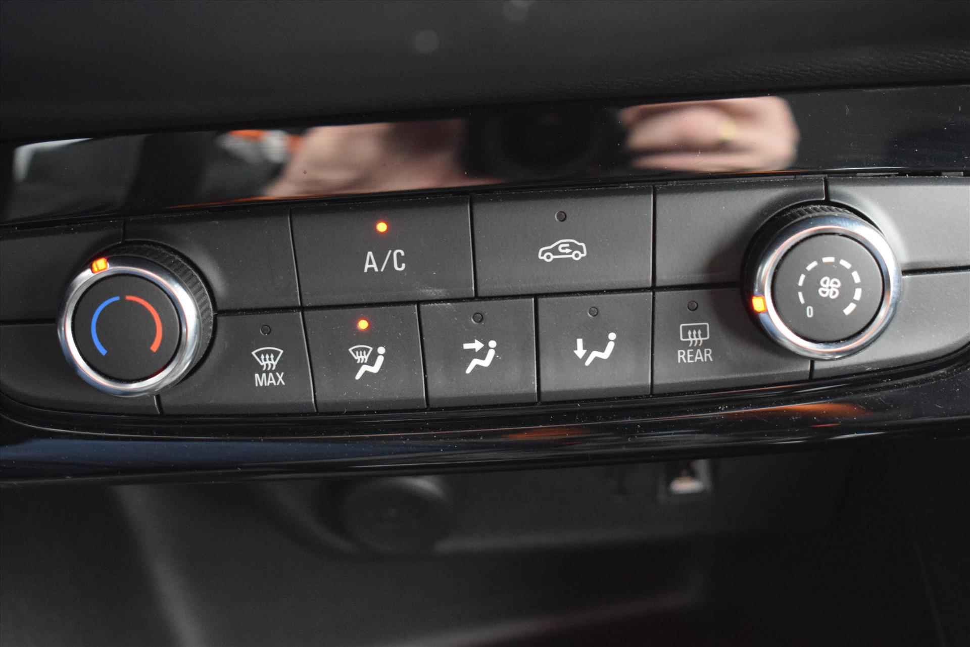 Opel Corsa 1.2 Turbo Start/Stop 100pk Elegance Apple CarPlay / LED verlichting - 9/25