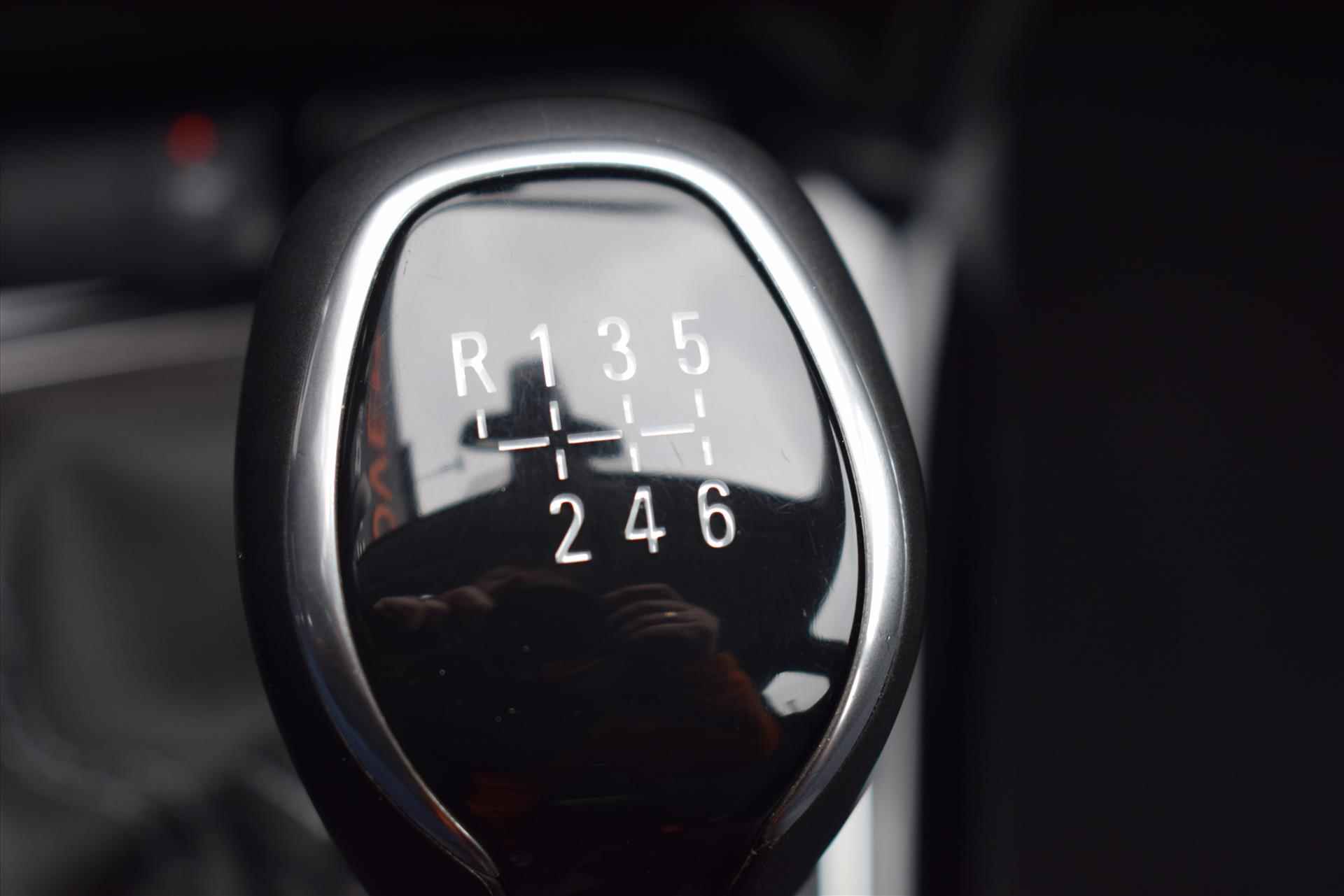 Opel Corsa 1.2 Turbo Start/Stop 100pk Elegance Apple CarPlay / LED verlichting - 11/25