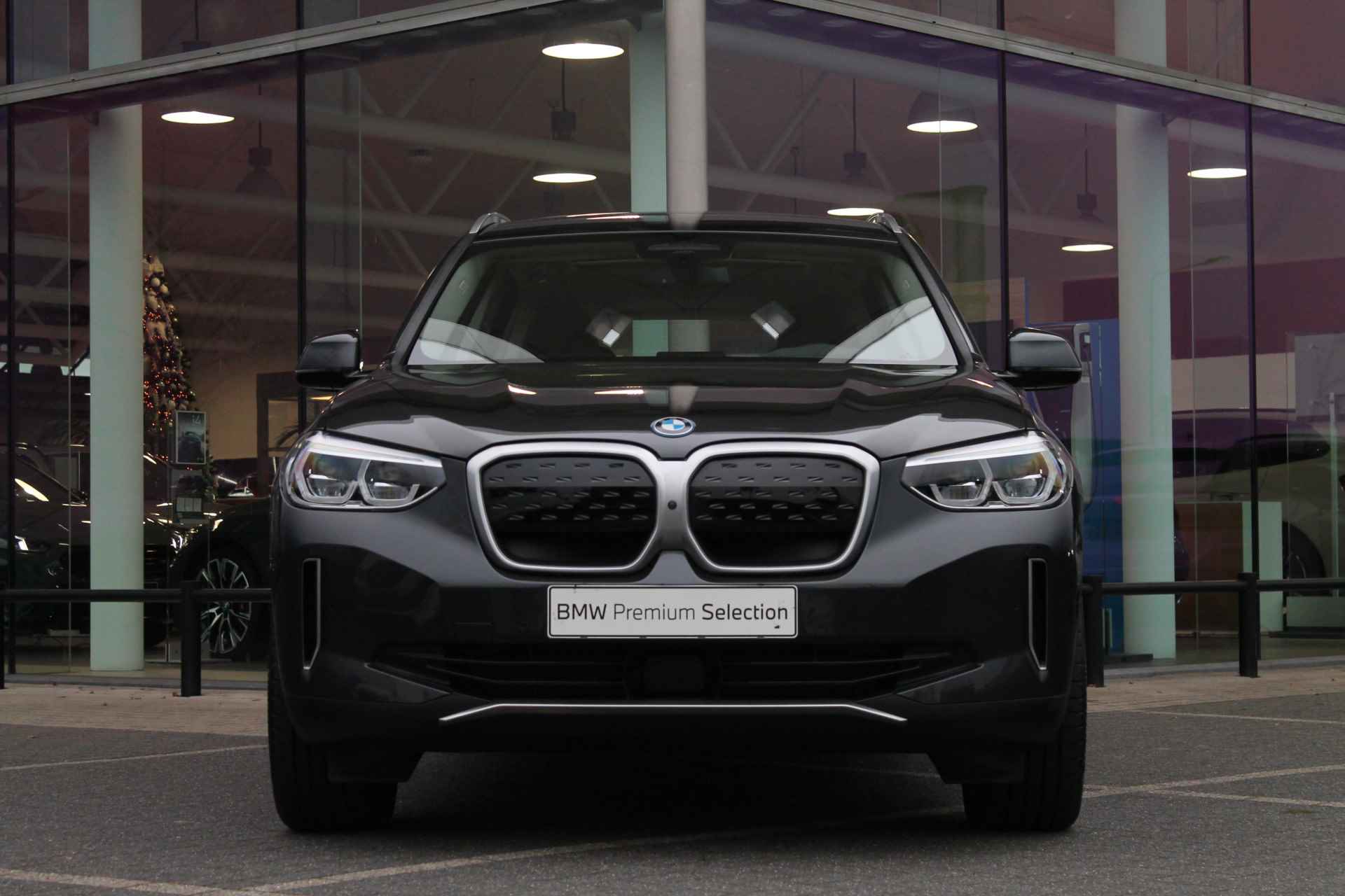 BMW iX3 High Executive / Adaptieve LED / Sportstoelen / Head-Up / Parking Assistant Plus / Gesture Control / Comfort Access - 7/48