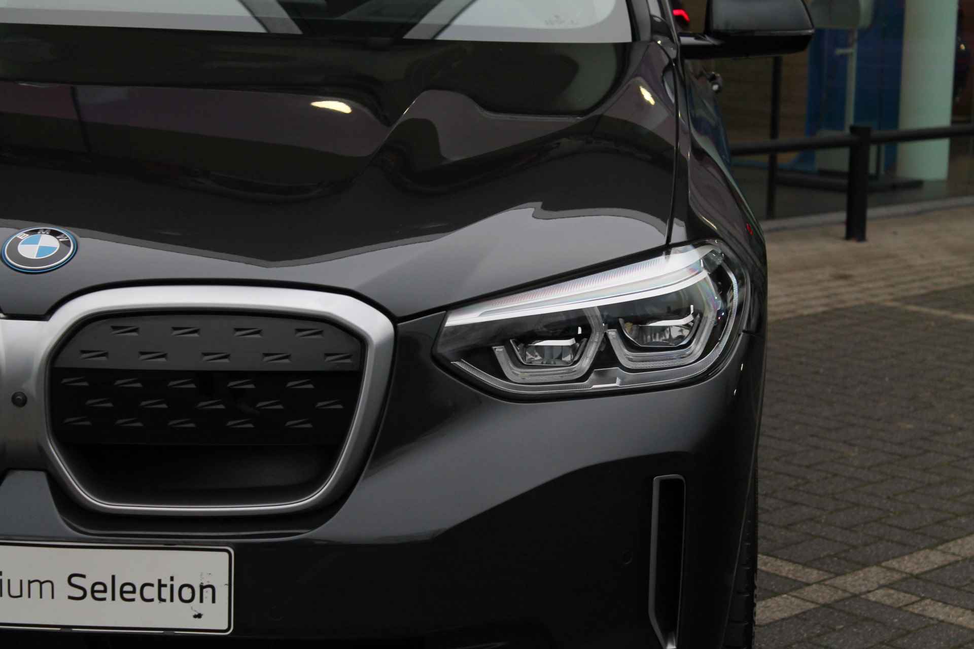 BMW iX3 High Executive / Adaptieve LED / Sportstoelen / Head-Up / Parking Assistant Plus / Gesture Control / Comfort Access - 8/48