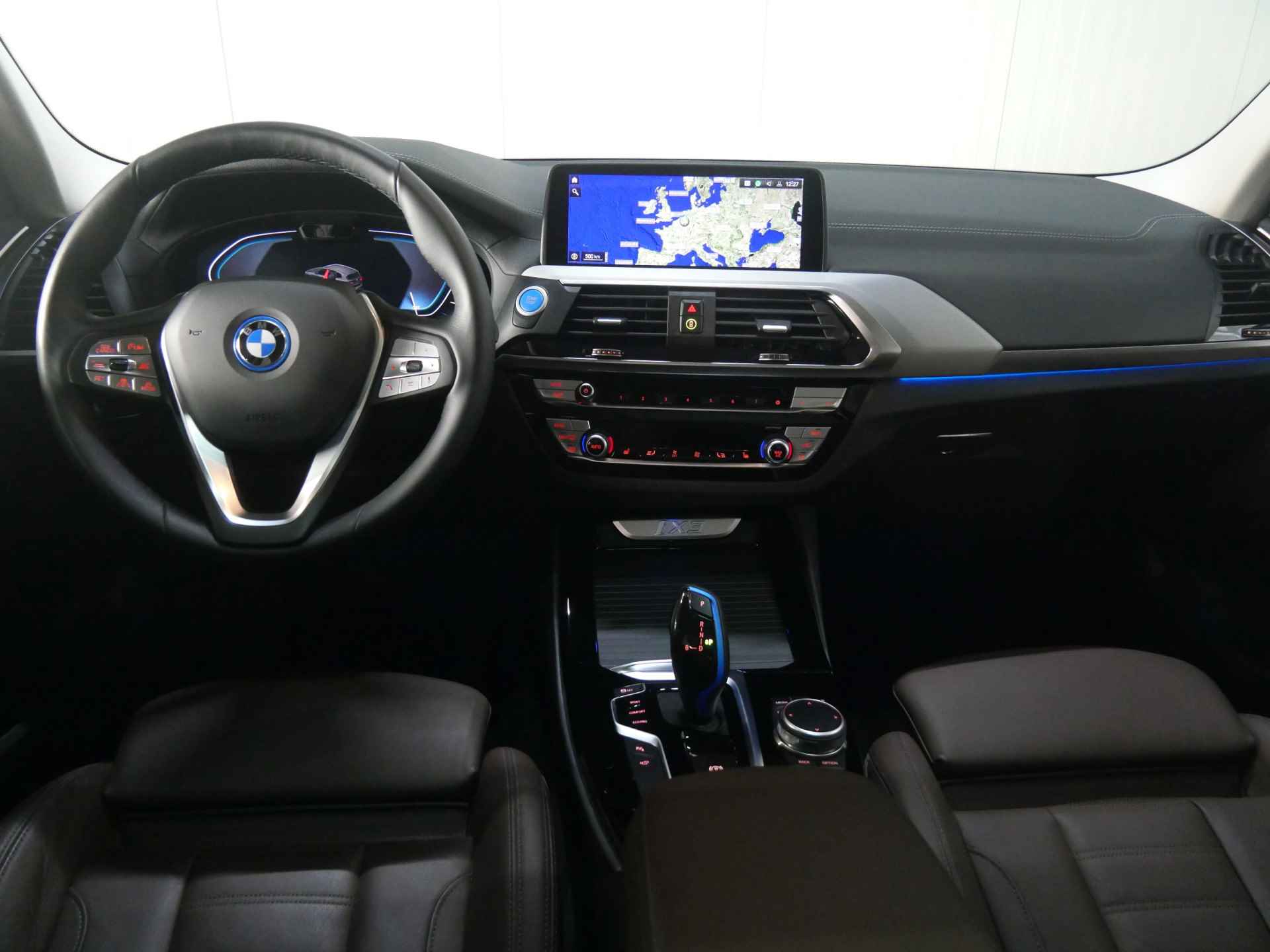 BMW iX3 High Executive / Adaptieve LED / Sportstoelen / Head-Up / Parking Assistant Plus / Gesture Control / Comfort Access - 16/48