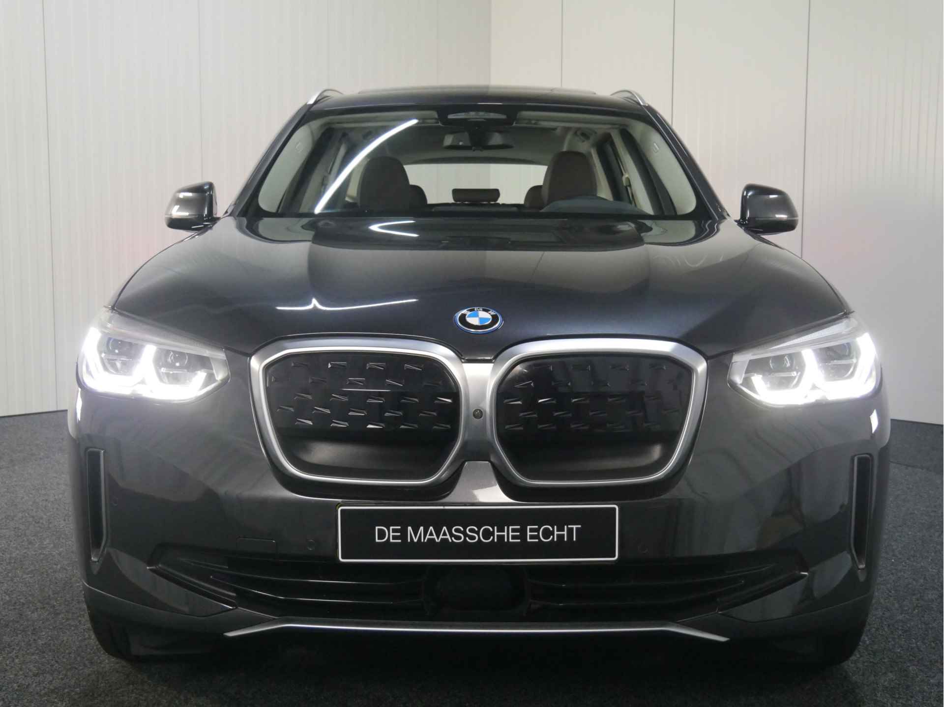 BMW iX3 High Executive / Adaptieve LED / Sportstoelen / Head-Up / Parking Assistant Plus / Gesture Control / Comfort Access - 18/48