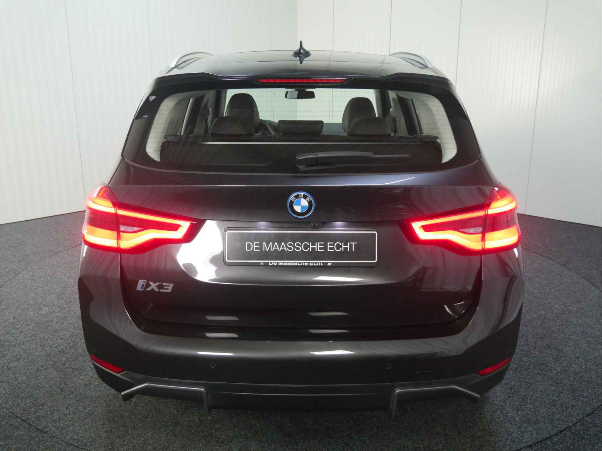 BMW iX3 High Executive / Adaptieve LED / Sportstoelen / Head-Up / Parking Assistant Plus / Gesture Control / Comfort Access - 19/48