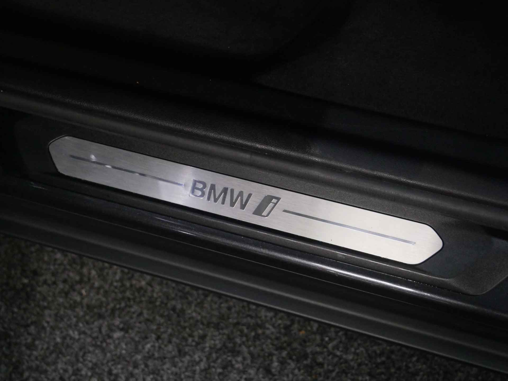 BMW iX3 High Executive / Adaptieve LED / Sportstoelen / Head-Up / Parking Assistant Plus / Gesture Control / Comfort Access - 25/48