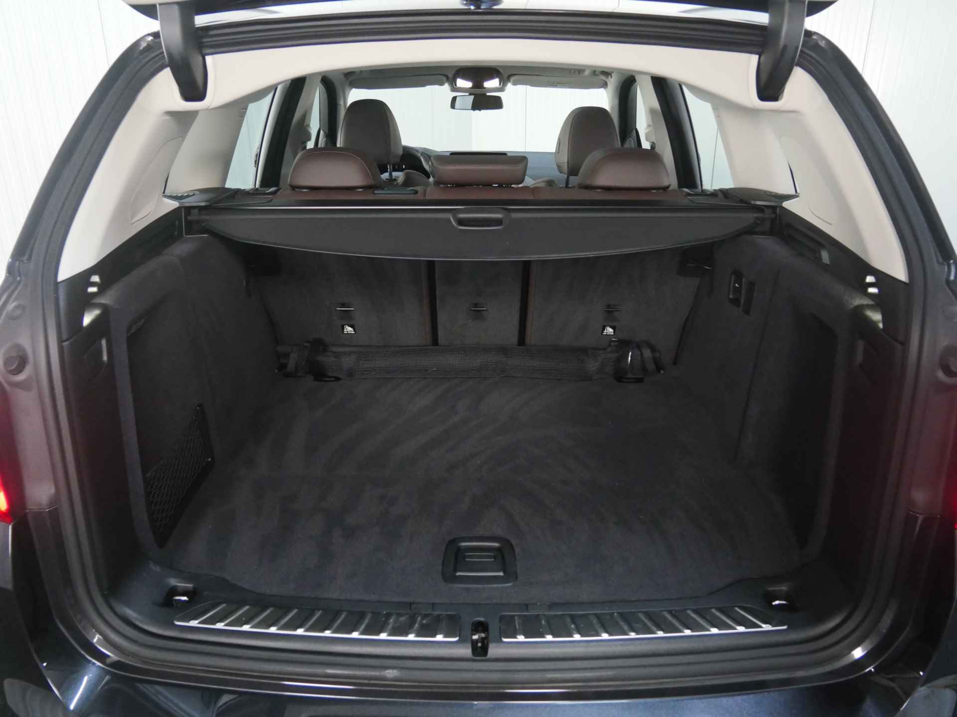 BMW iX3 High Executive / Adaptieve LED / Sportstoelen / Head-Up / Parking Assistant Plus / Gesture Control / Comfort Access - 46/48