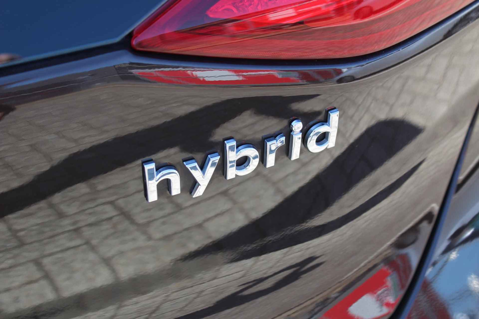 Hyundai IONIQ 1.6 GDi Comfort / NAVI / APPLE CARPLAY/ANDROID AUTO / CLIMA / ADAPTIVE CRUISE / BLUETOOTH / CAMERA / KEYLESS / TREKHAAK / ALL SEASON BANDEN / USB / - 24/42