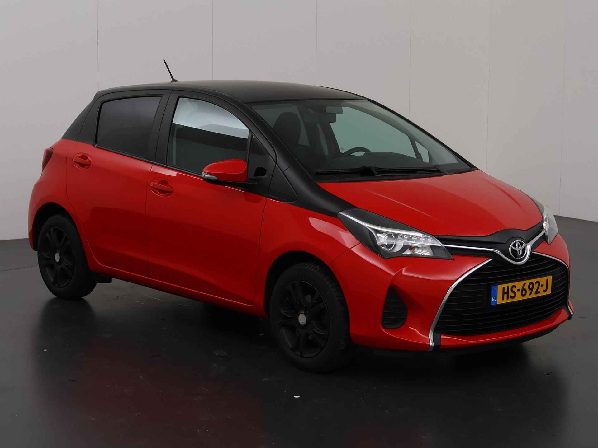 Toyota Yaris 1.3 VVT-i Aspiration Bi-Tone | Navigatie | Parkeercamera | Airco | Cruise Control | - 24/40