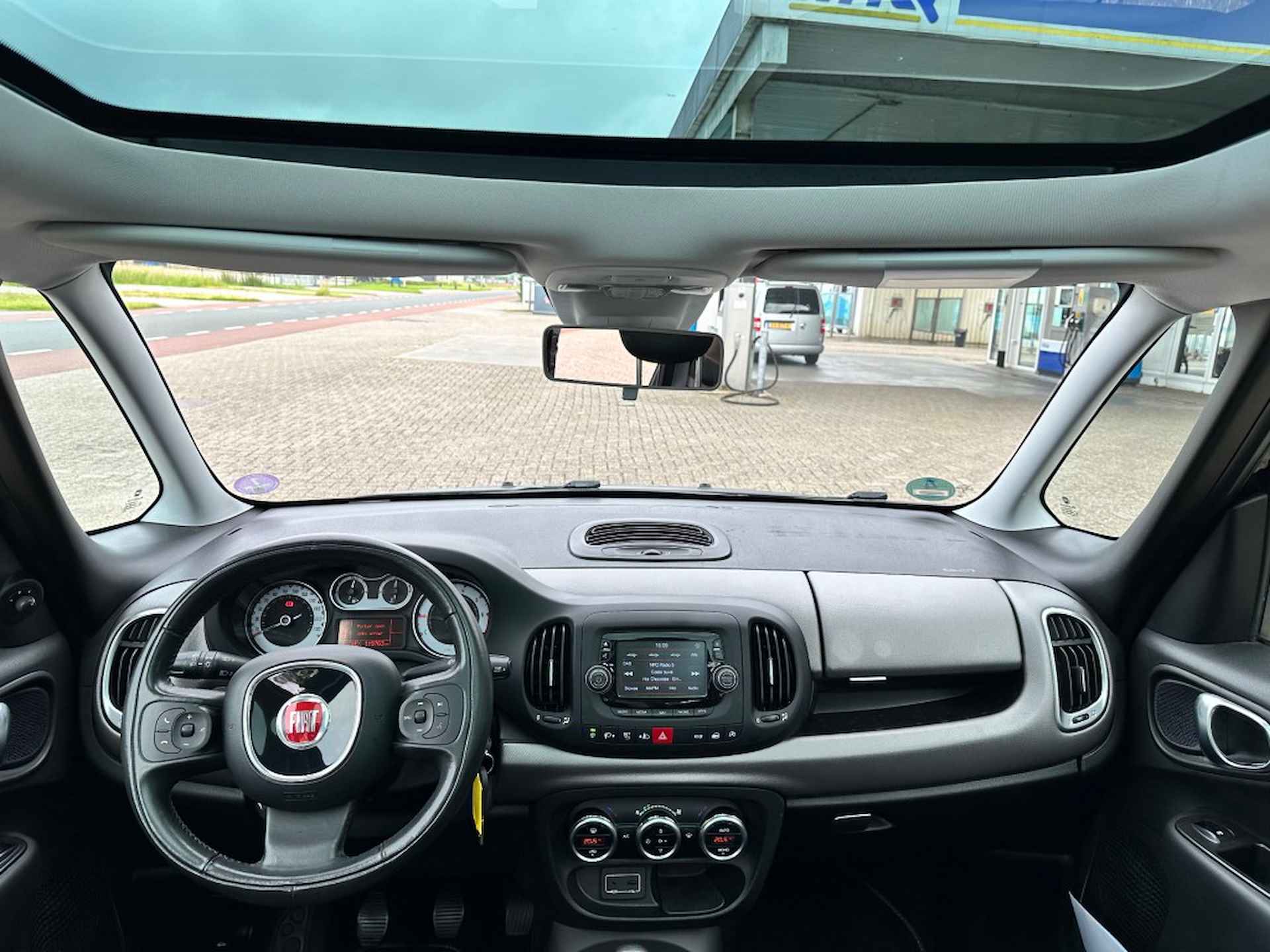 FIAT 500l 0.9 TwinAir Lounge &#39;&#39; Pano - PDC - CLima - Infotainmentsystem &#39;&#39; - 12/26