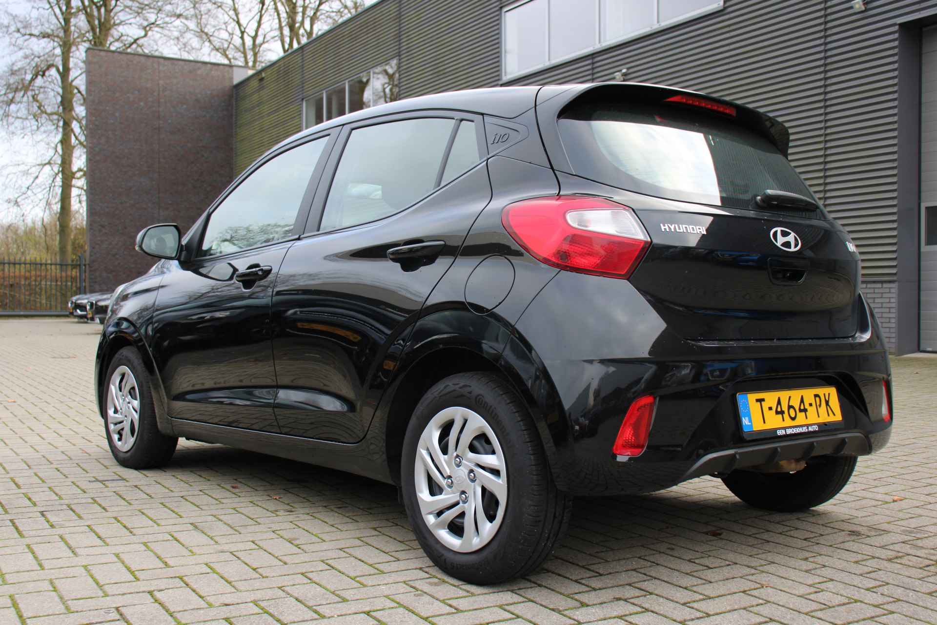 Hyundai i10 1.0 COMFORT | NL-AUTO! | CRUISE | LED | APPLE CARPLAY & ANDROID AUTO | DEALER ONDERHOUDEN! | AIRCO | LIJN DETECTIE | PERFECTE ST - 37/38