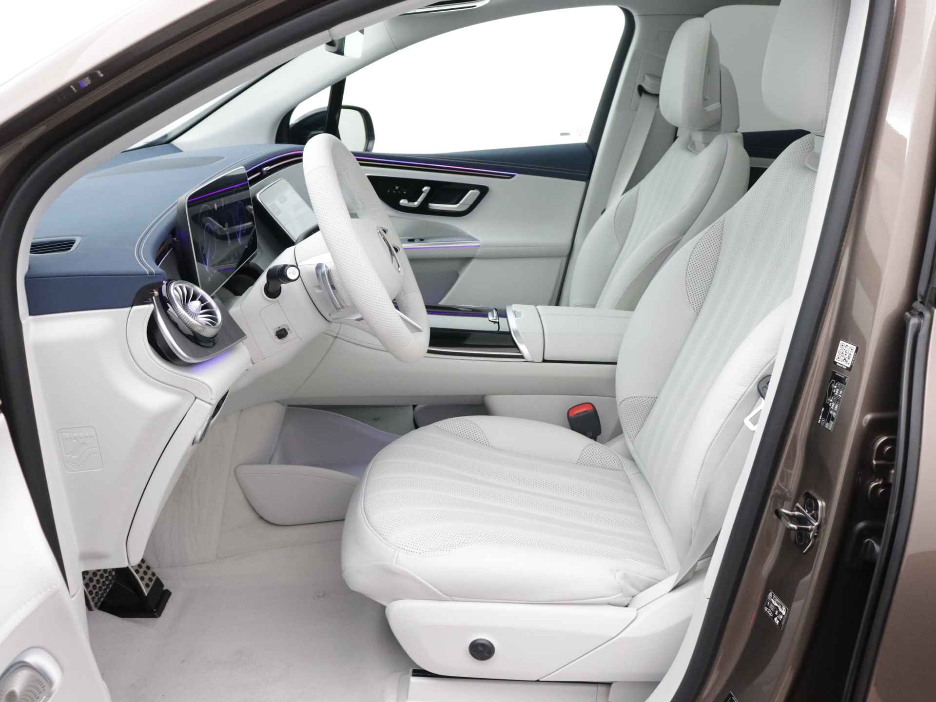 Mercedes-Benz EQE SUV 350+ Sport Edition 96 kWh | Trekhaak | Nightpakket | Premium pakket | Elektrische laadklep | Burmester® 3D-surround sound system | Rijassistentiepakket Plus | KEYLESS GO-comfortpakket | DIGITAL LIGHT | MBUX Augmented reality voor navigatie | - 15/46