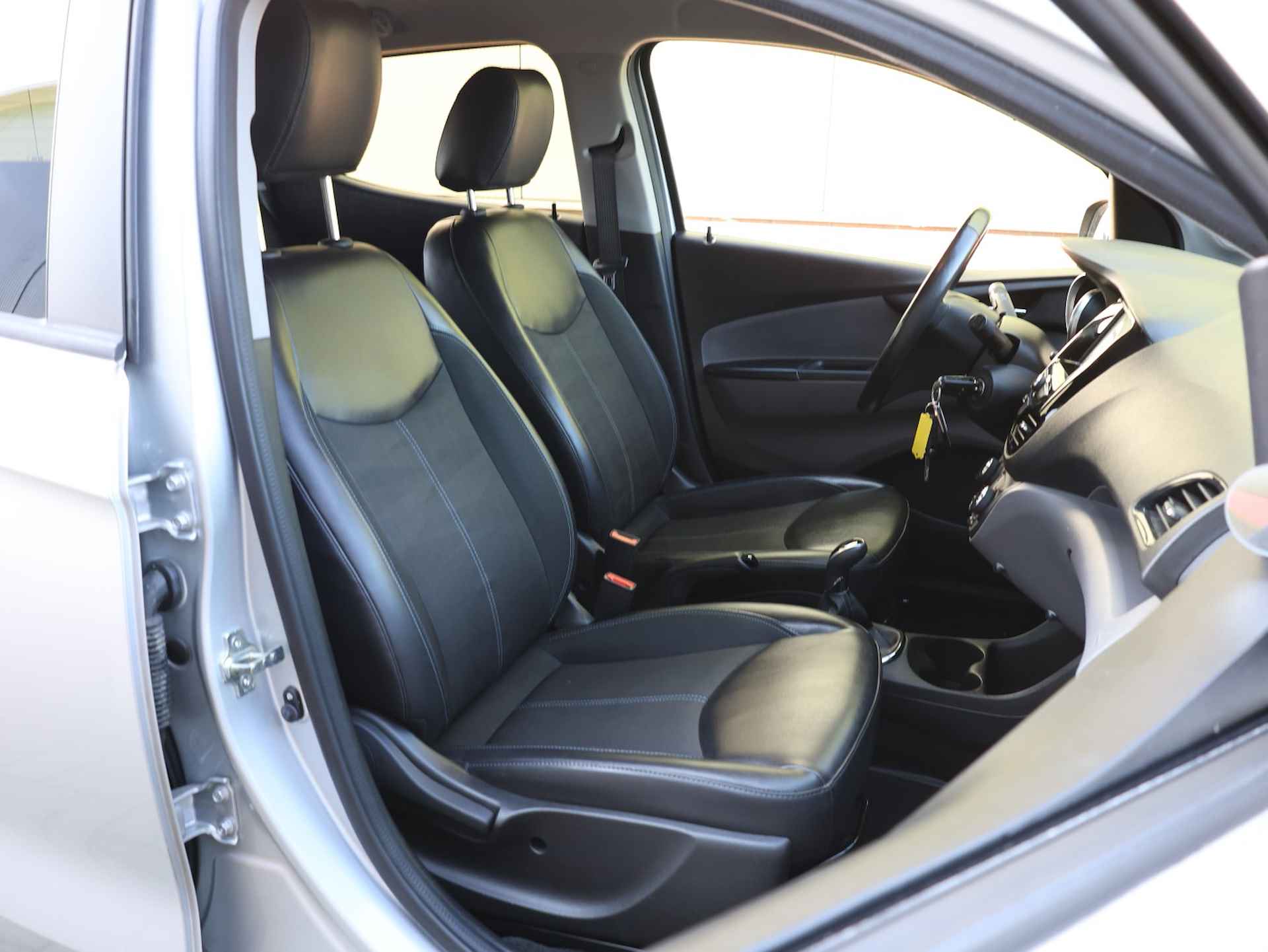 Opel KARL 1.0 ecoFLEX Innovation Automaat, Parkeersensoren achter, Clima, Blue tooth, Cruise control, Volledig dealer onderhouden, Isofix, Half lederen bekleding - 30/43