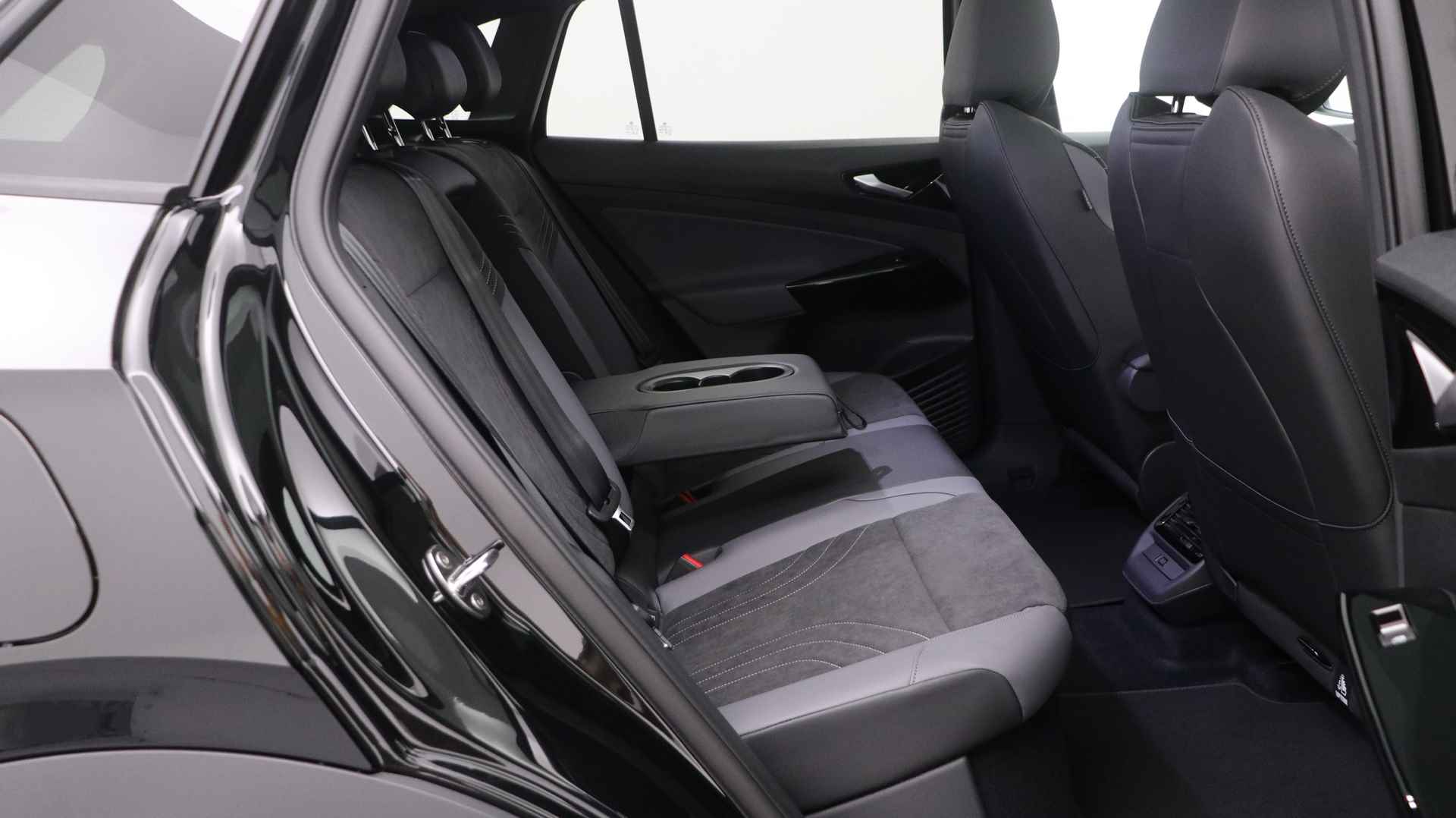 Volkswagen ID.4 Pro Business 77 kWh 286pk Panoramadak Elec stoelen / Demonstratieauto - 18/34