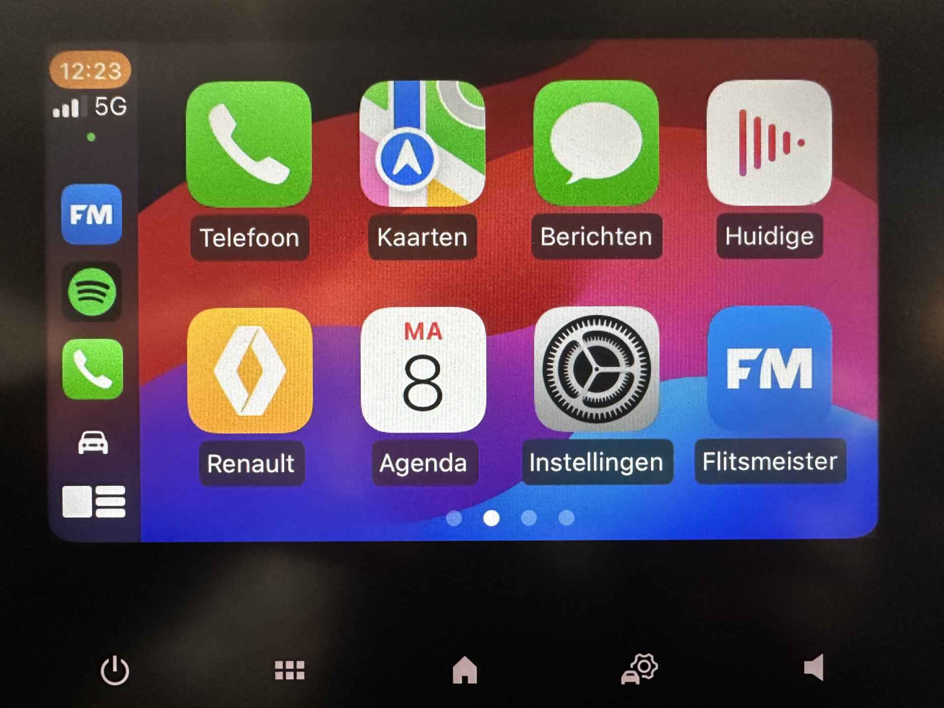 Renault Clio 1.0 TCe 90 Evolution | draadloos Carplay | Two-tone velgen | Privacy glas | tijdelijk gratis Top Afleverpakket twv Eur 695 - 35/41