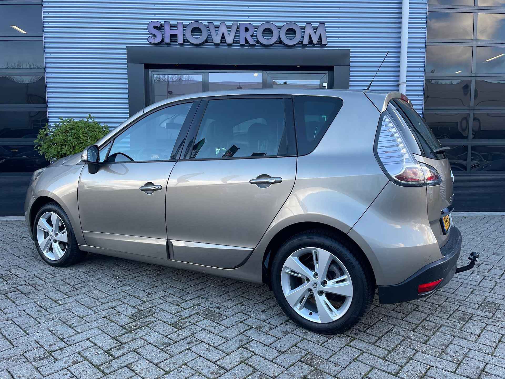 Renault Scénic 2.0 Bose Automaat|Navi|Cruise|Trekhaak|Stoelverwarming - 4/26