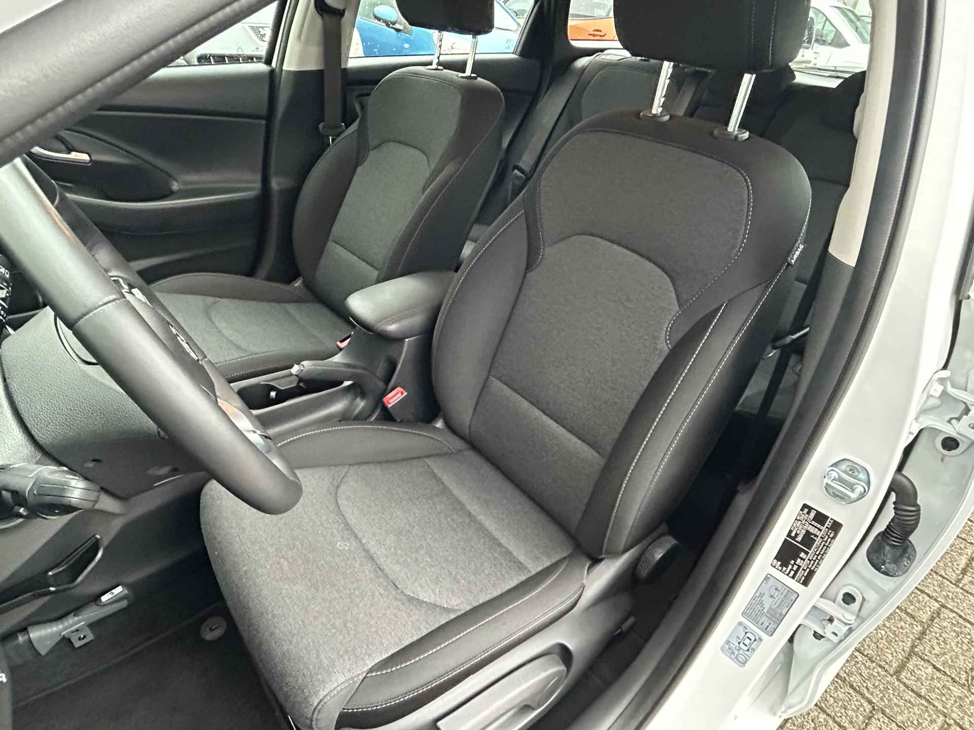 Hyundai i30 Wagon 1.0 T-GDi MHEV Comfort Smart | Navigatie | Camera | Climate Control | Lichtmetalen Velgen | - 26/42
