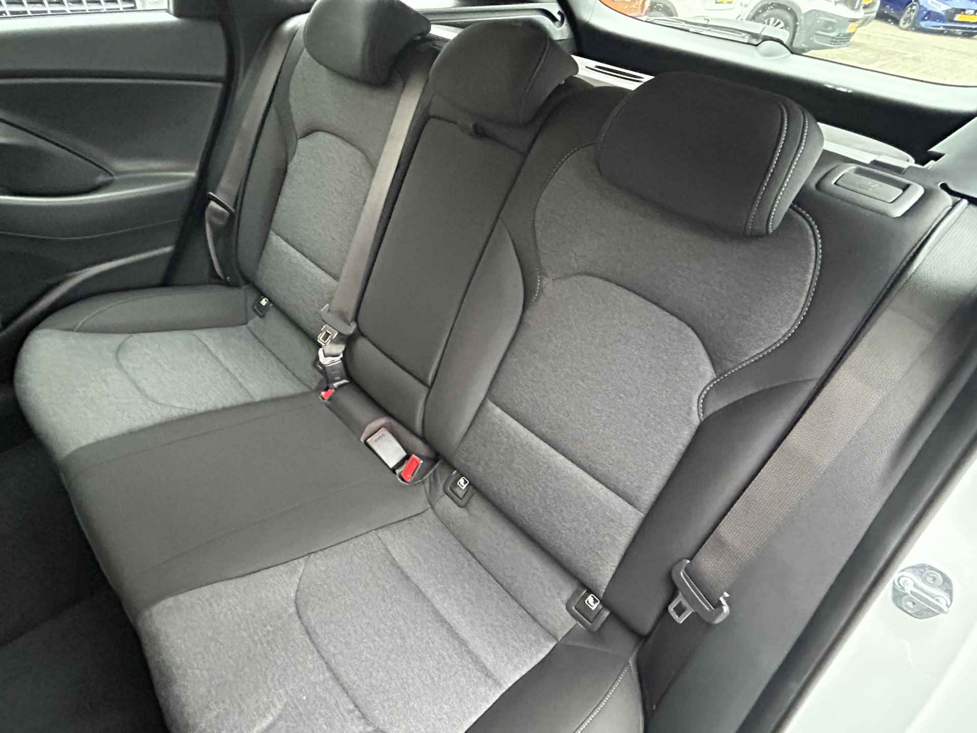 Hyundai i30 Wagon 1.0 T-GDi MHEV Comfort Smart | Navigatie | Camera | Climate Control | Lichtmetalen Velgen | - 31/42