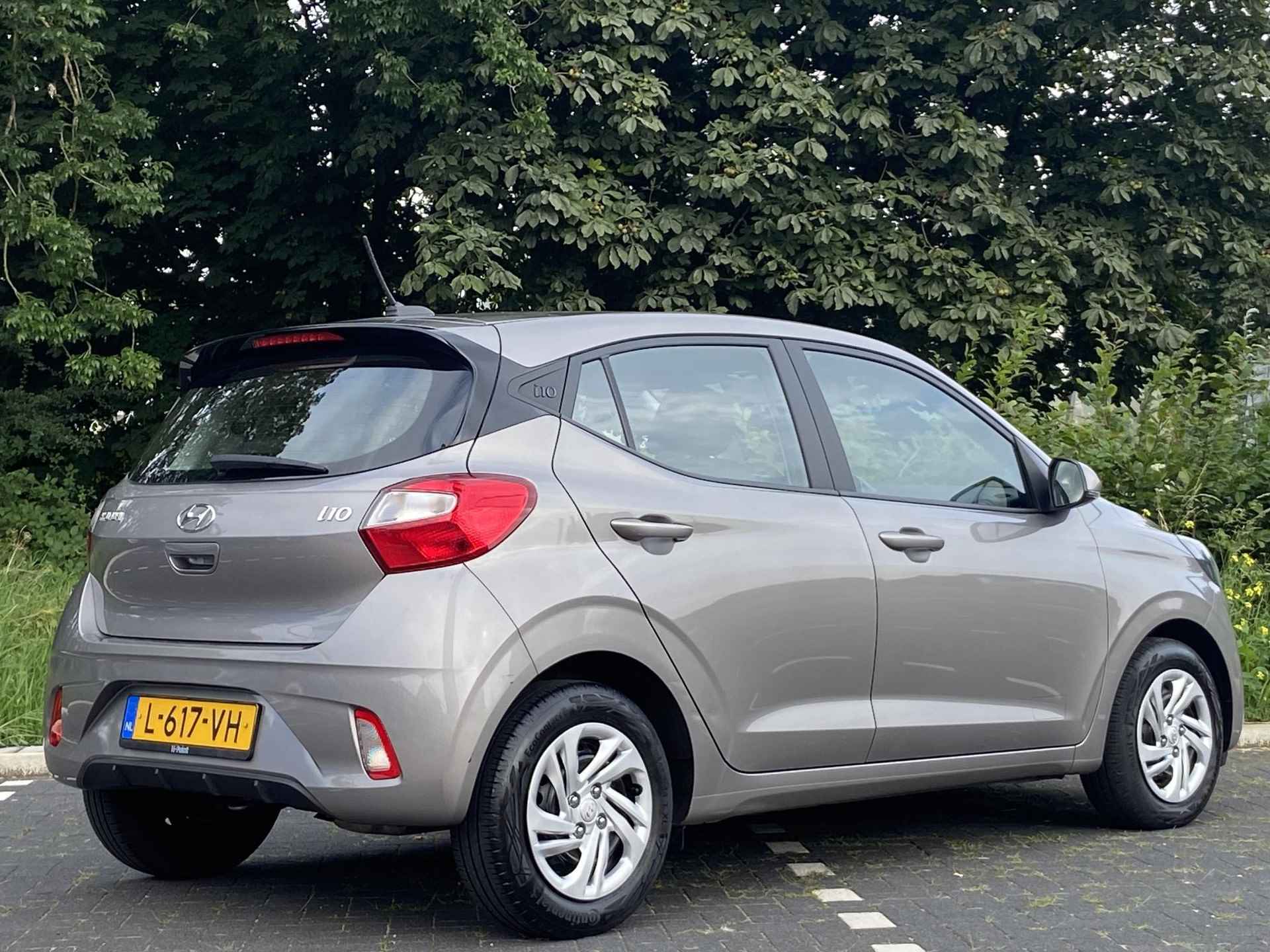 Hyundai i10 1.0 Comfort APPLE CARPLAY & ANDROID AUTO | VERMOEIDHEIDSHERKENNING | - 8/37