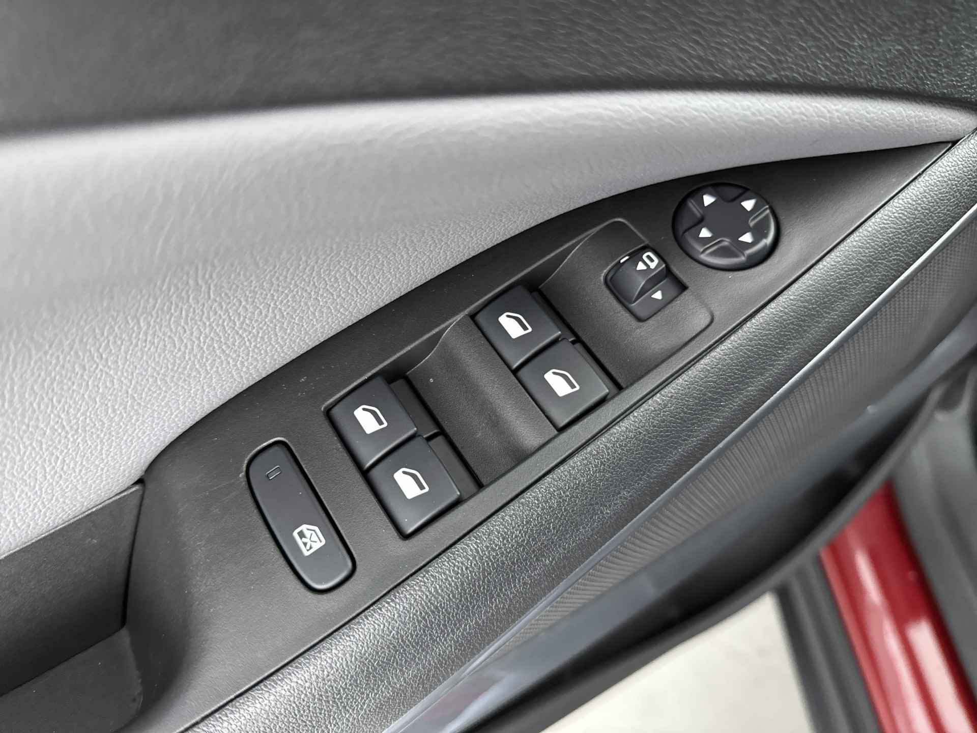Opel Crossland X 1.2 Turbo Innovation | Navigatie | Trekhaak | Apple Carplay/Android Auto | - 32/41