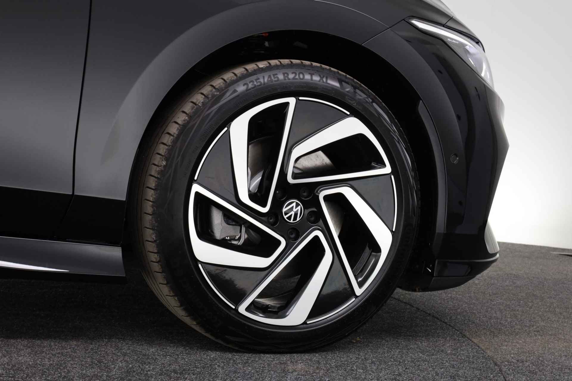 Volkswagen ID.7 Tourer 286PK Pro Business 77 kWh accu | IQ Light | 360 Camera | HUD | Keyless | Side Assist | 20 inch - 21/50