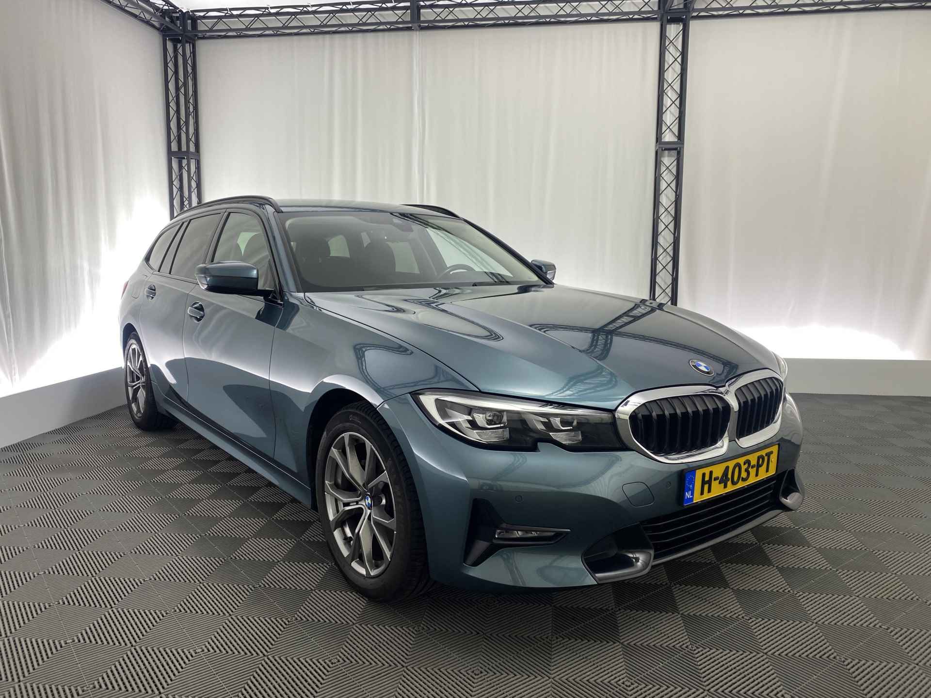 BMW 3 Serie Touring 320i Executive Edition Automaat | Elek. Trekhaak | Apple Carplay | Navi | Cruise Control | DAB | - 4/37