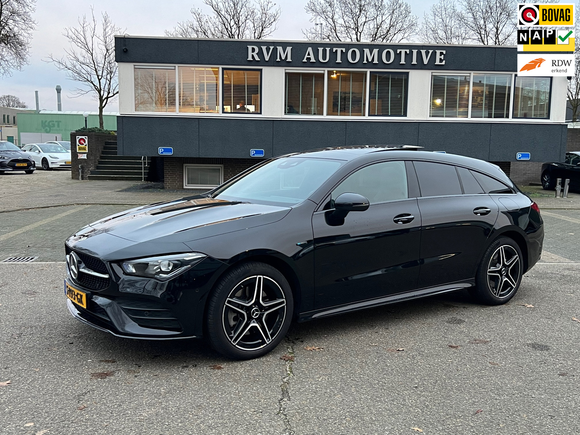 Mercedes-Benz CLA-klasse Shooting Brake 250 e Premium Plus VAN 33.900 VOOR 30.877 EINDEJAARSVOORDEEL 3.023