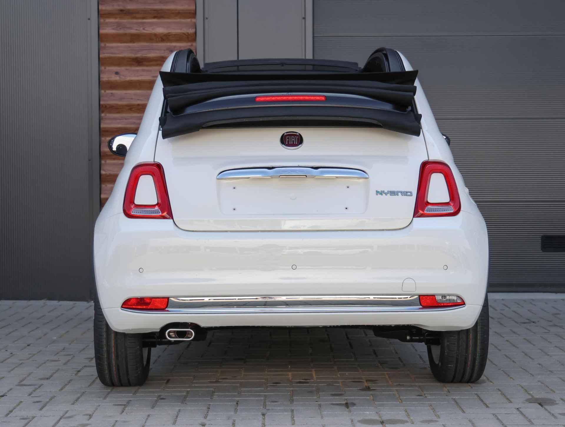 Fiat 500 C 69pk Hybrid Dolcevita Finale (Direct rijden!!/Climate/AppleCarPlay/15"LMV Velg/7"scherm!!) - 34/39