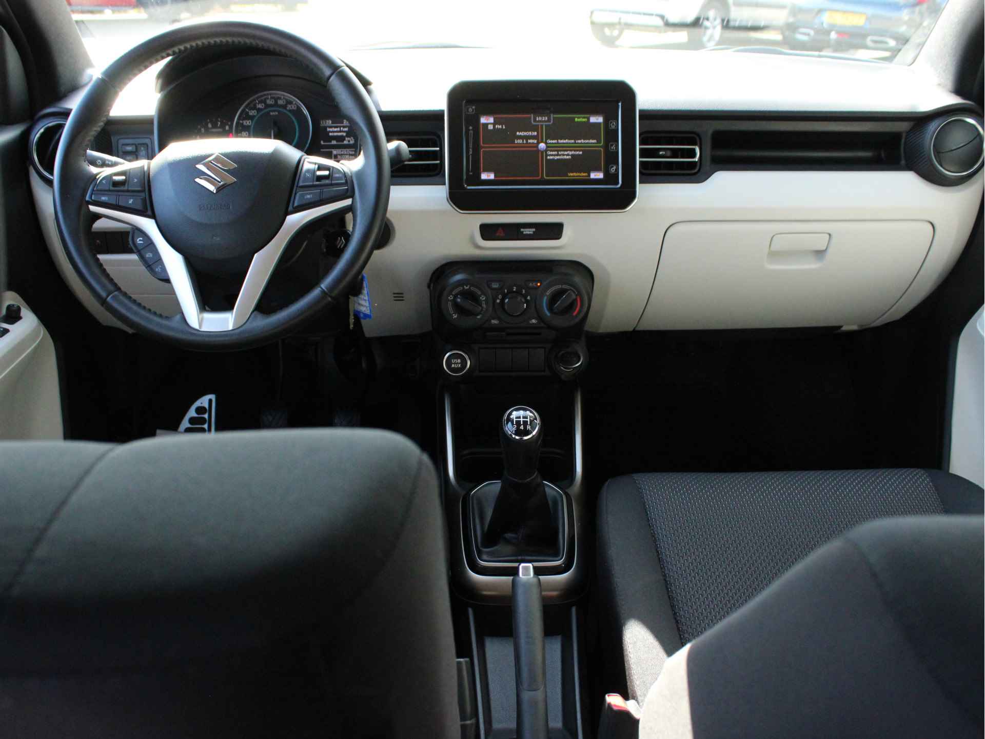 Suzuki Ignis 1.2 Select Navigatie, Airco, Bluetooth, Achteruitrijcamera, DAB Radio, Stoelverwarming Voor - 17/39