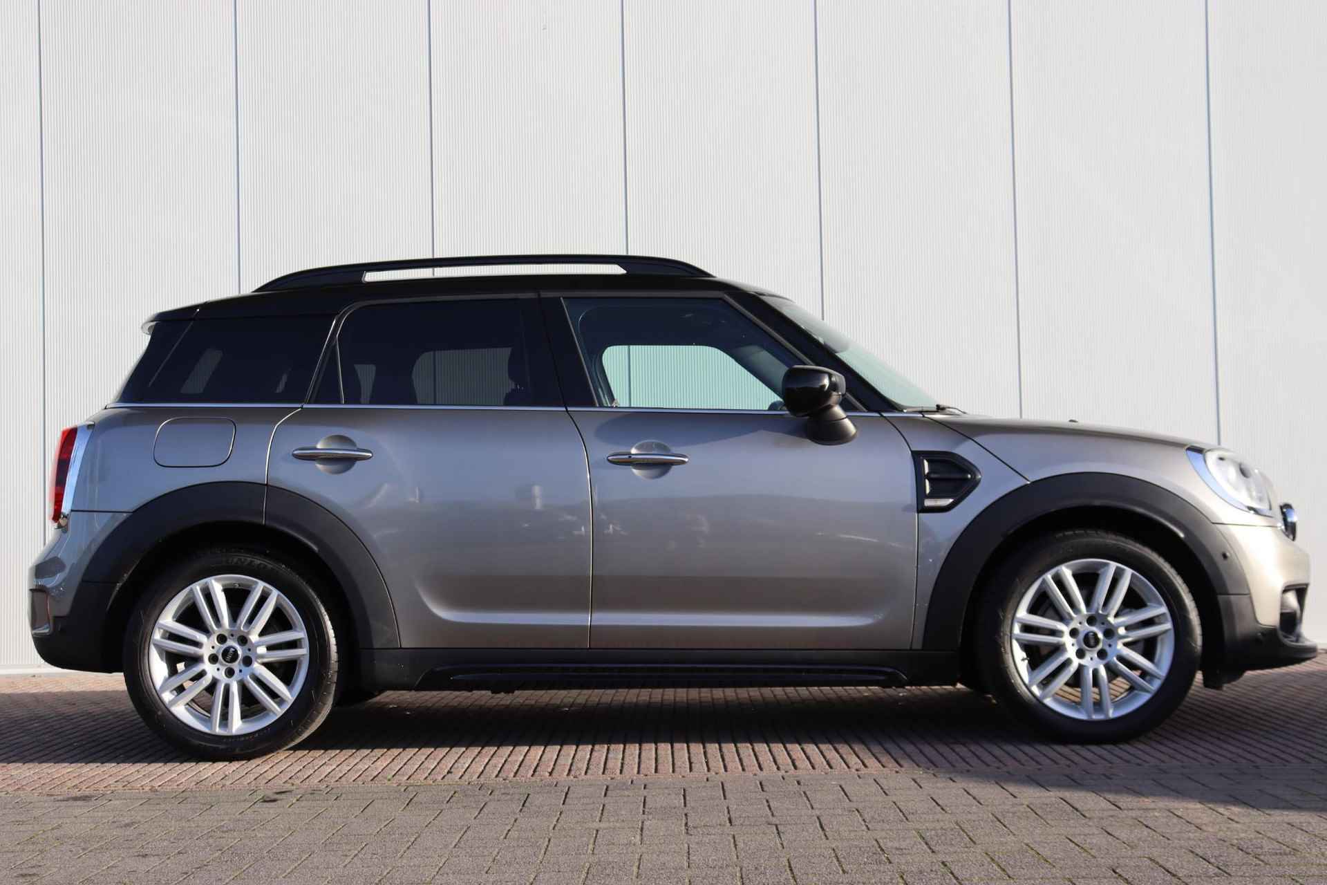 Mini Mini Countryman 1.5 Cooper Chili Trekhaak met afneembare kogel / Harman-Kardon / Panorama dak / Navigatie / Stoelverwarming / Lederen bekleding - 4/30