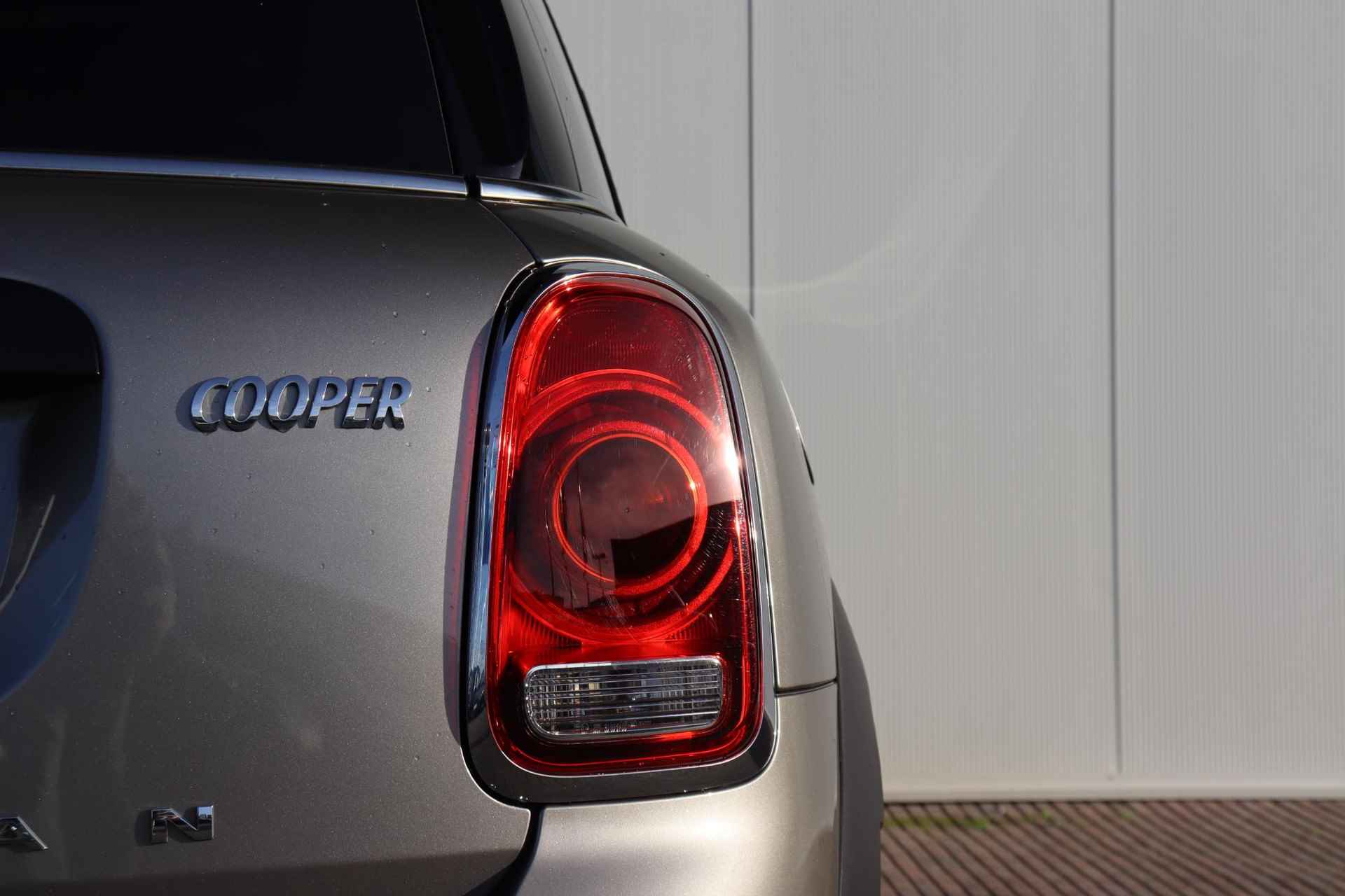 Mini Mini Countryman 1.5 Cooper Chili Trekhaak met afneembare kogel / Harman-Kardon / Panorama dak / Navigatie / Stoelverwarming / Lederen bekleding - 8/30