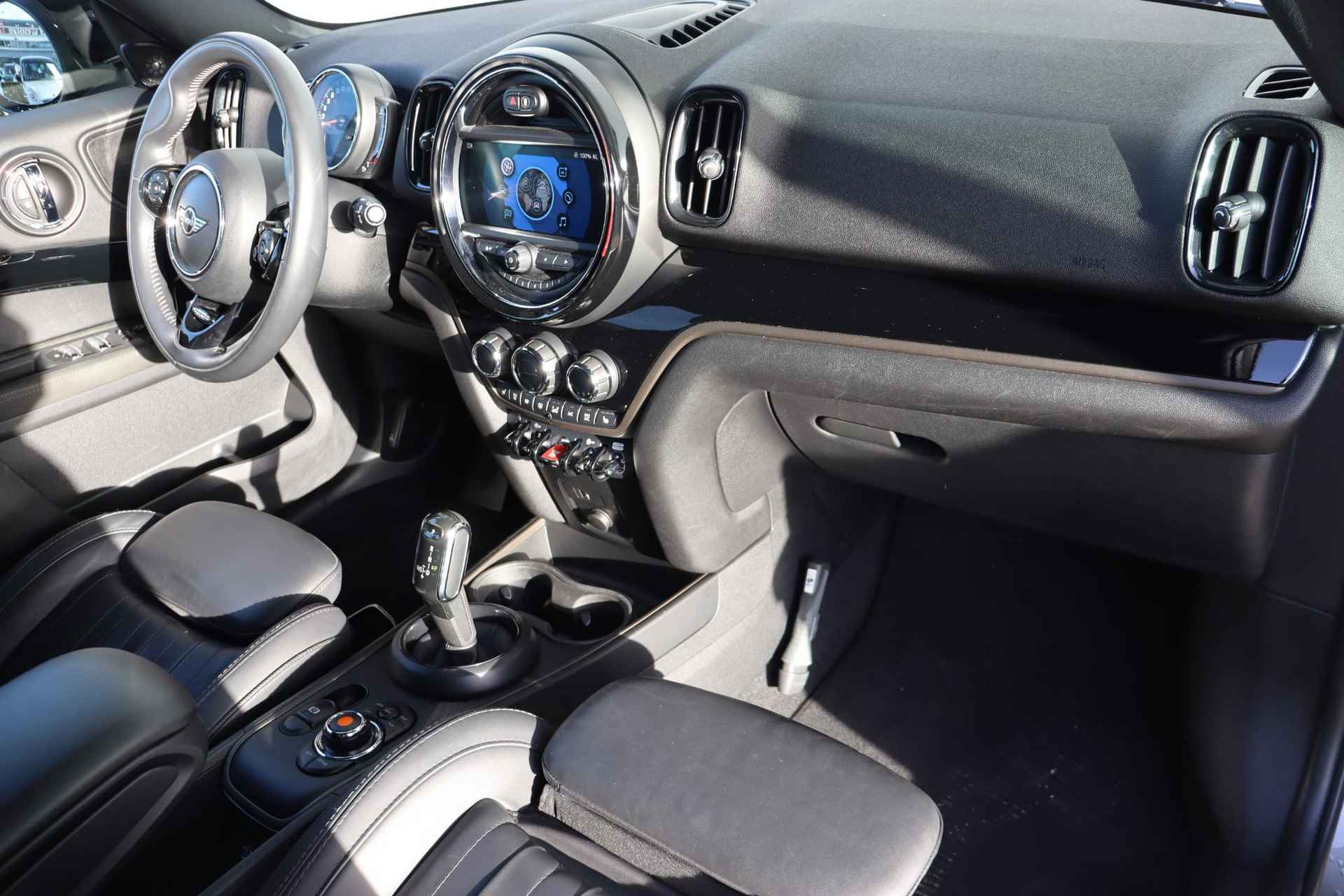 Mini Mini Countryman 1.5 Cooper Chili Trekhaak met afneembare kogel / Harman-Kardon / Panorama dak / Navigatie / Stoelverwarming / Lederen bekleding - 10/30