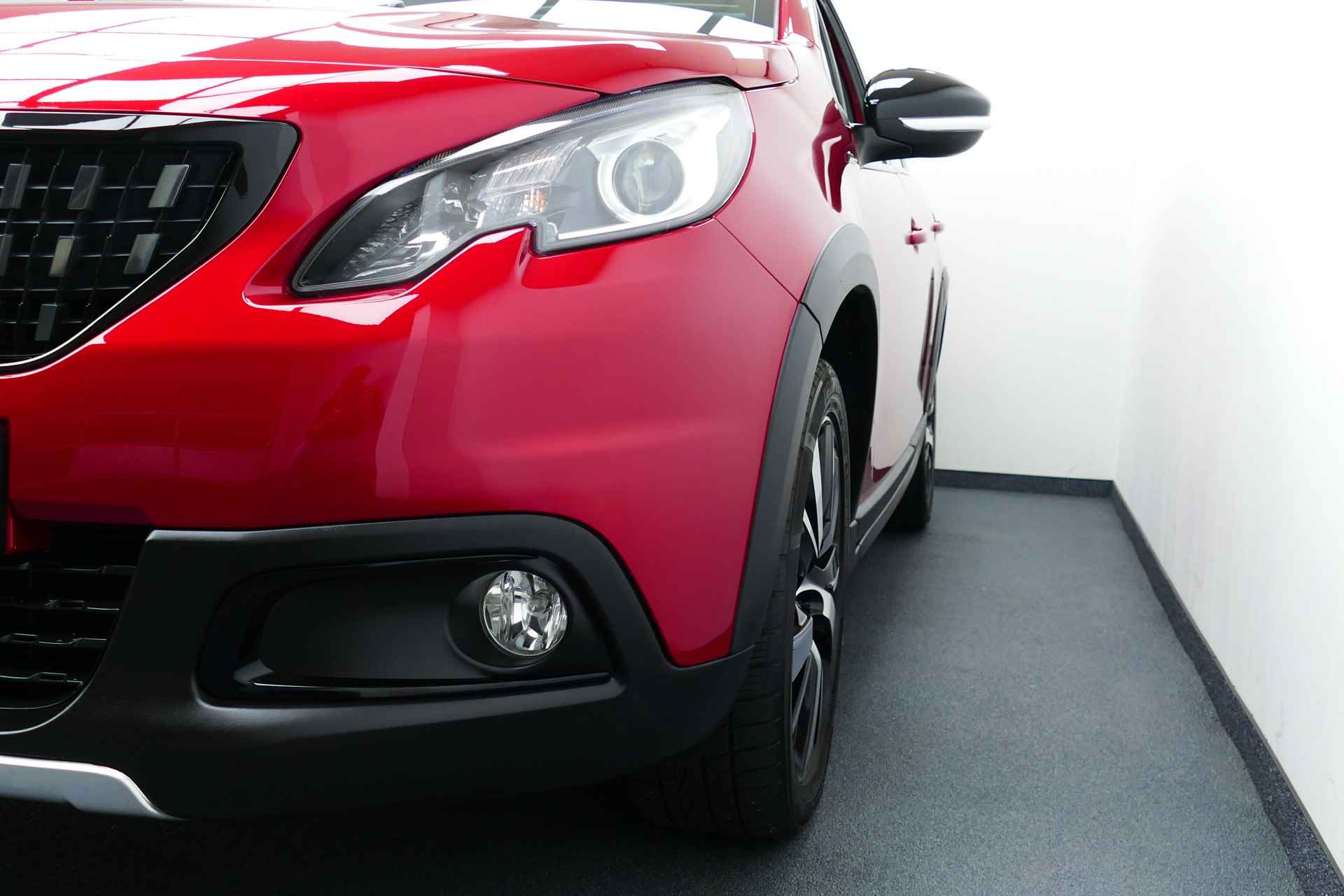 Peugeot 2008 1.2 110pk GT-line. Panodak, Half Leer, Navi, Camera, Clima, 17"LMV, Haak 1250kg - 17/40