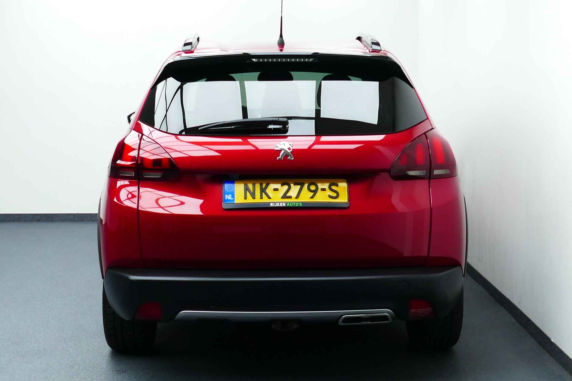 Peugeot 2008 1.2 110pk GT-line. Panodak, Half Leer, Navi, Camera, Clima, 17"LMV, Haak 1250kg - 23/40