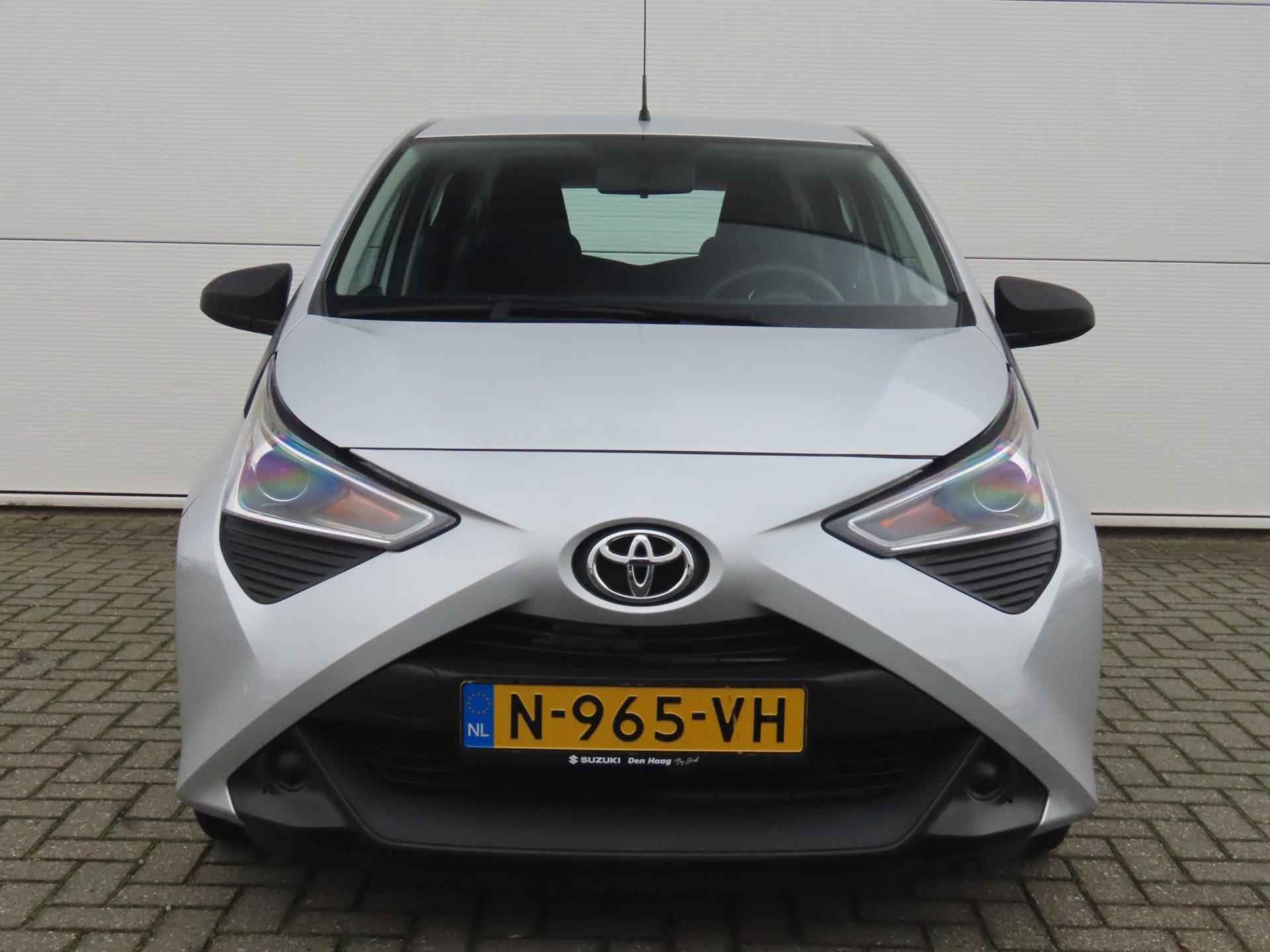 Toyota Aygo 1.0 VVT-i X- Fun uitvoering / Cruise control - 4/27